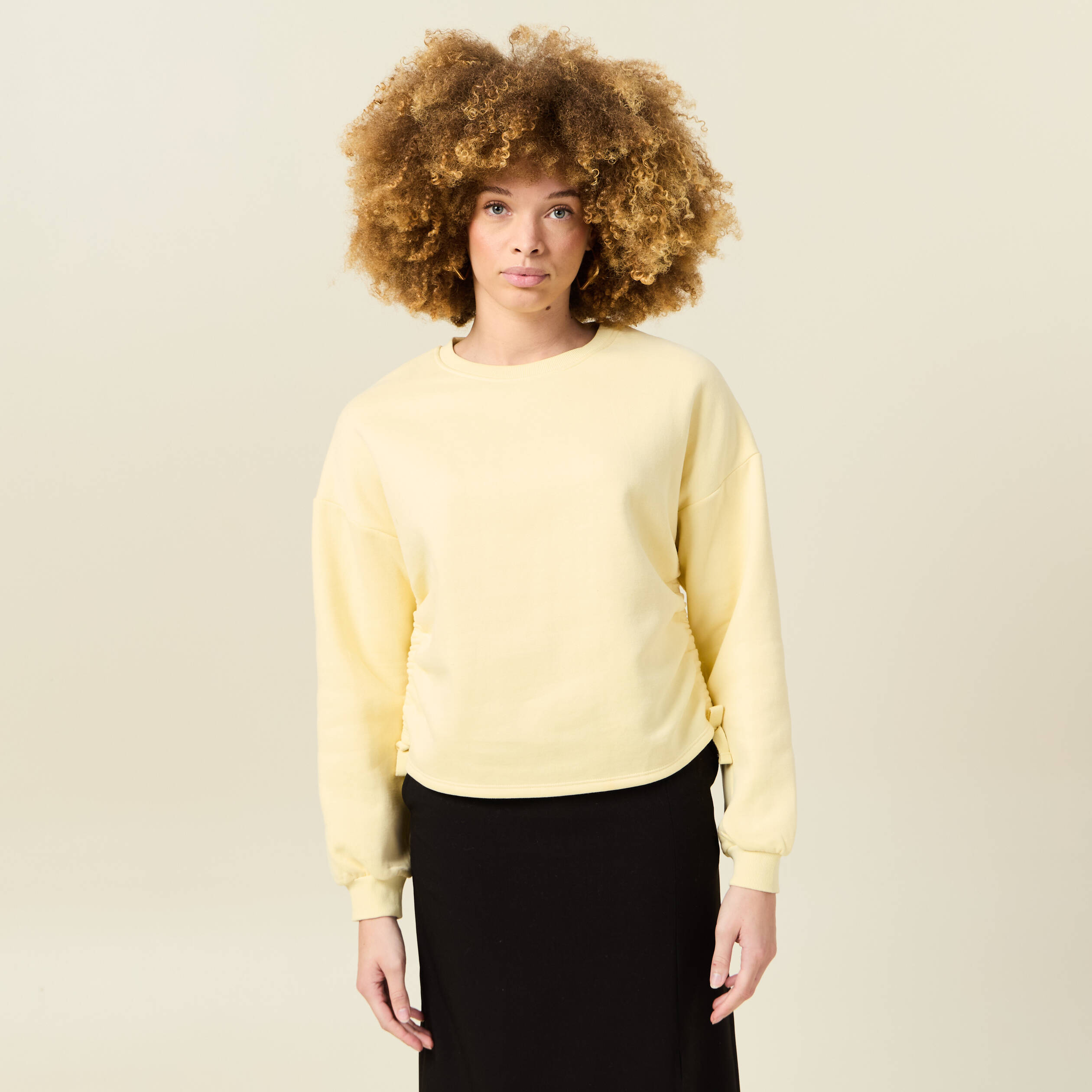 Sweat manches longues jaune clair femme