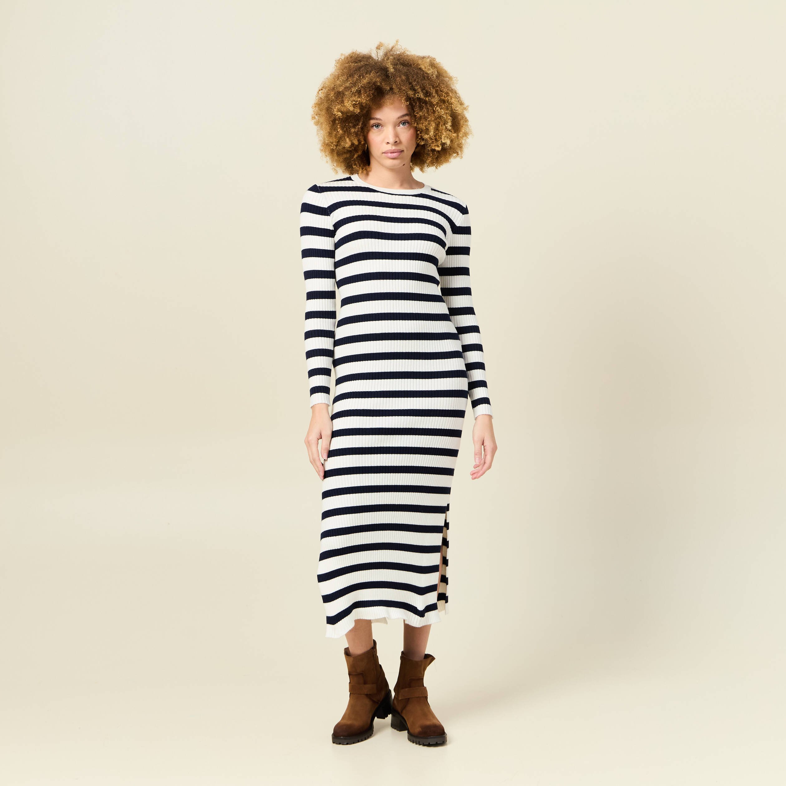 robe tricot longue ajustee bleu marine femme Robe tricot longue ajustée bleu marine femme