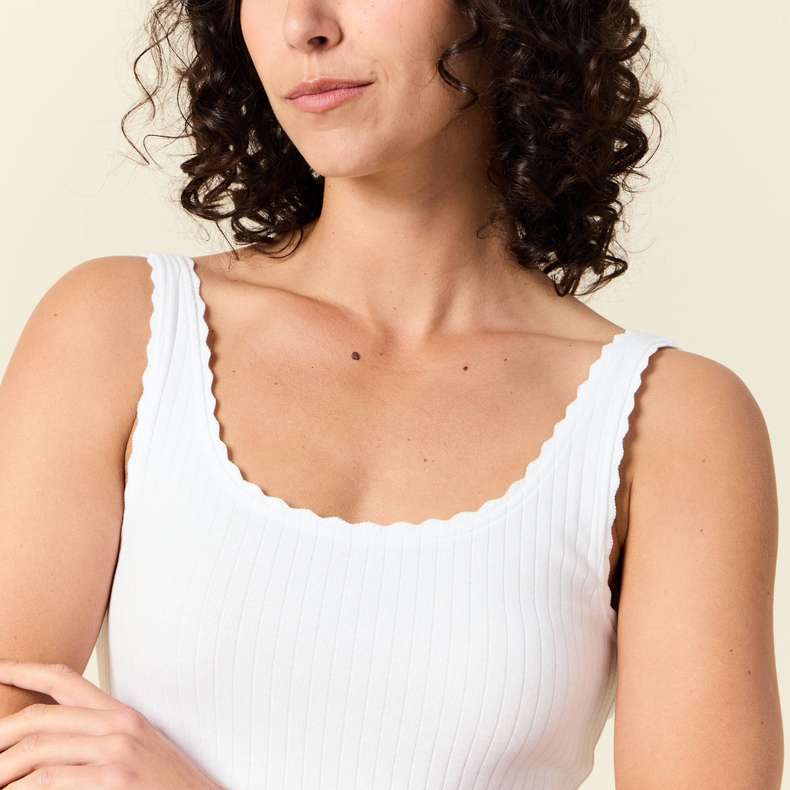 debardeur sans manches cotele blanc femme Débardeur sans manches côtelé blanc femme