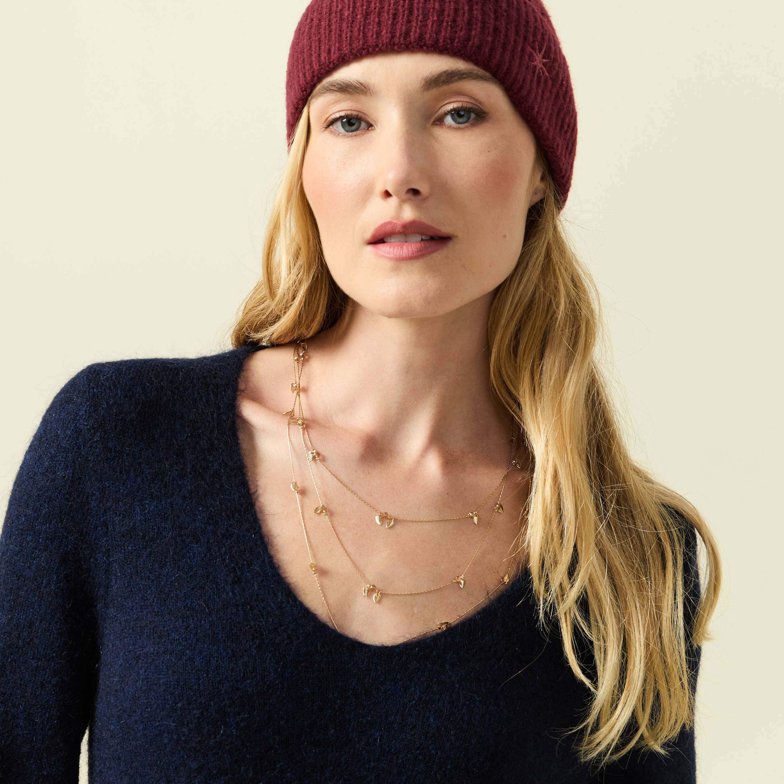 Pull col V manches longues bleu marine femme