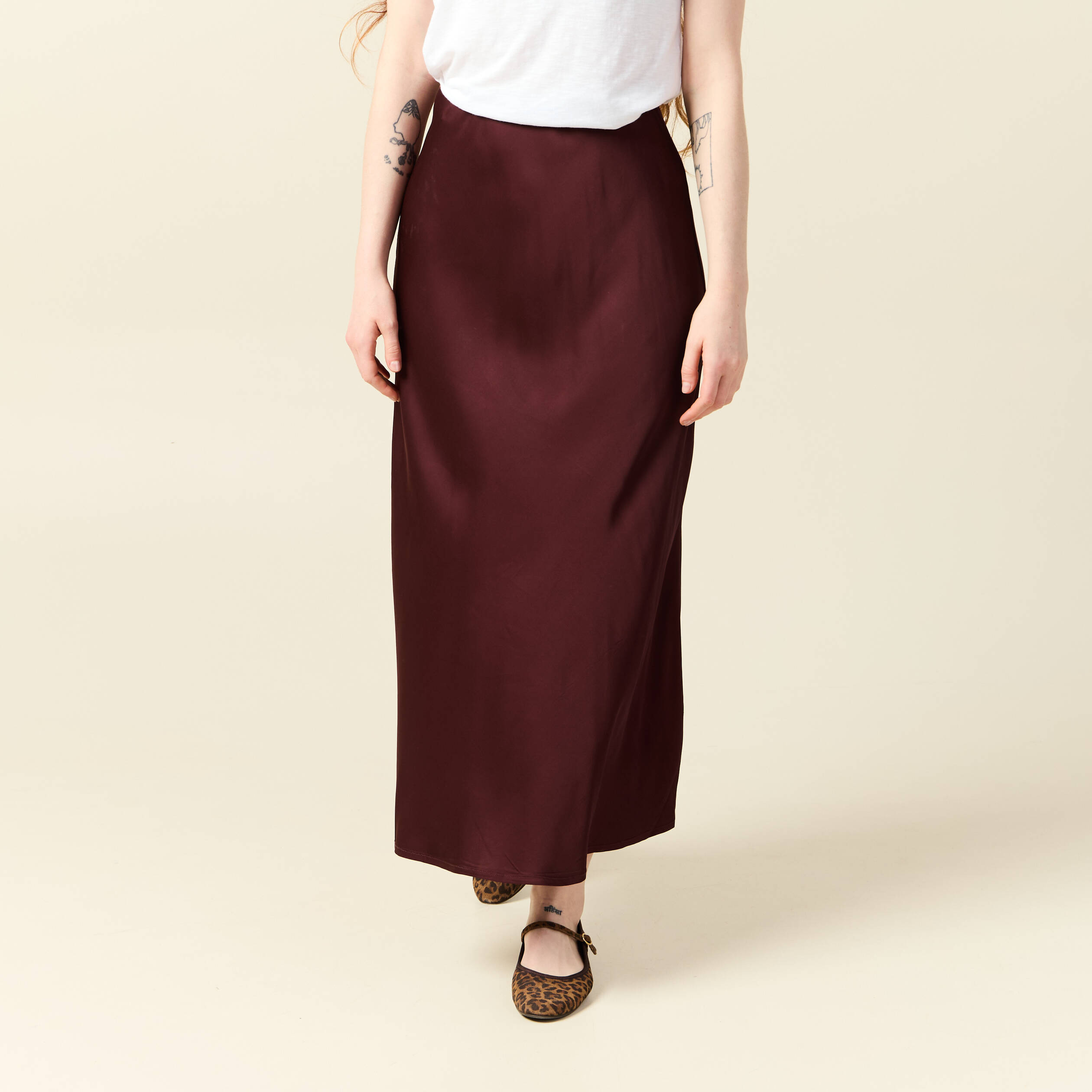 jupe longue droite satin bordeaux femme Jupe longue droite satin bordeaux femme