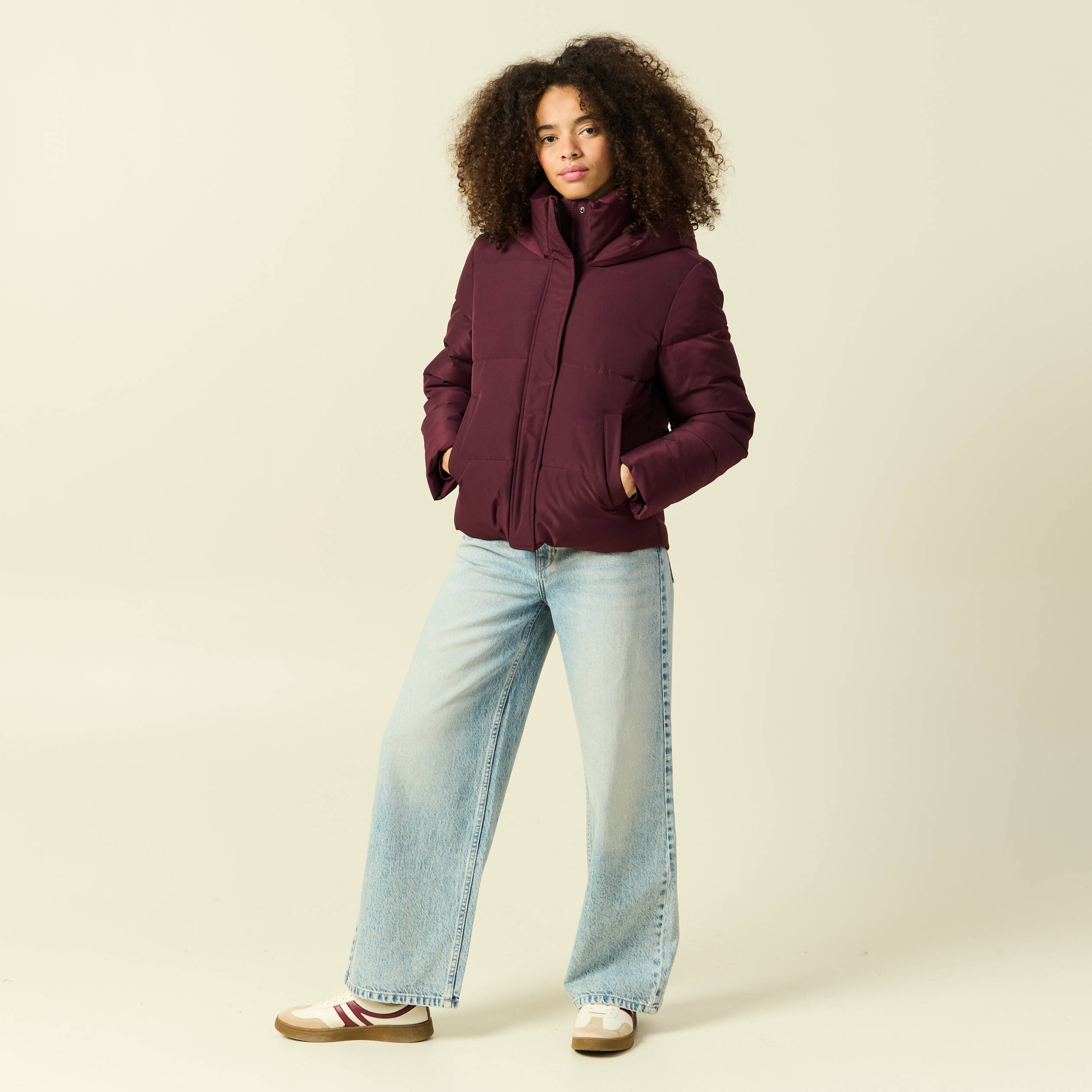 Doudoune &agrave; capuche prune femme