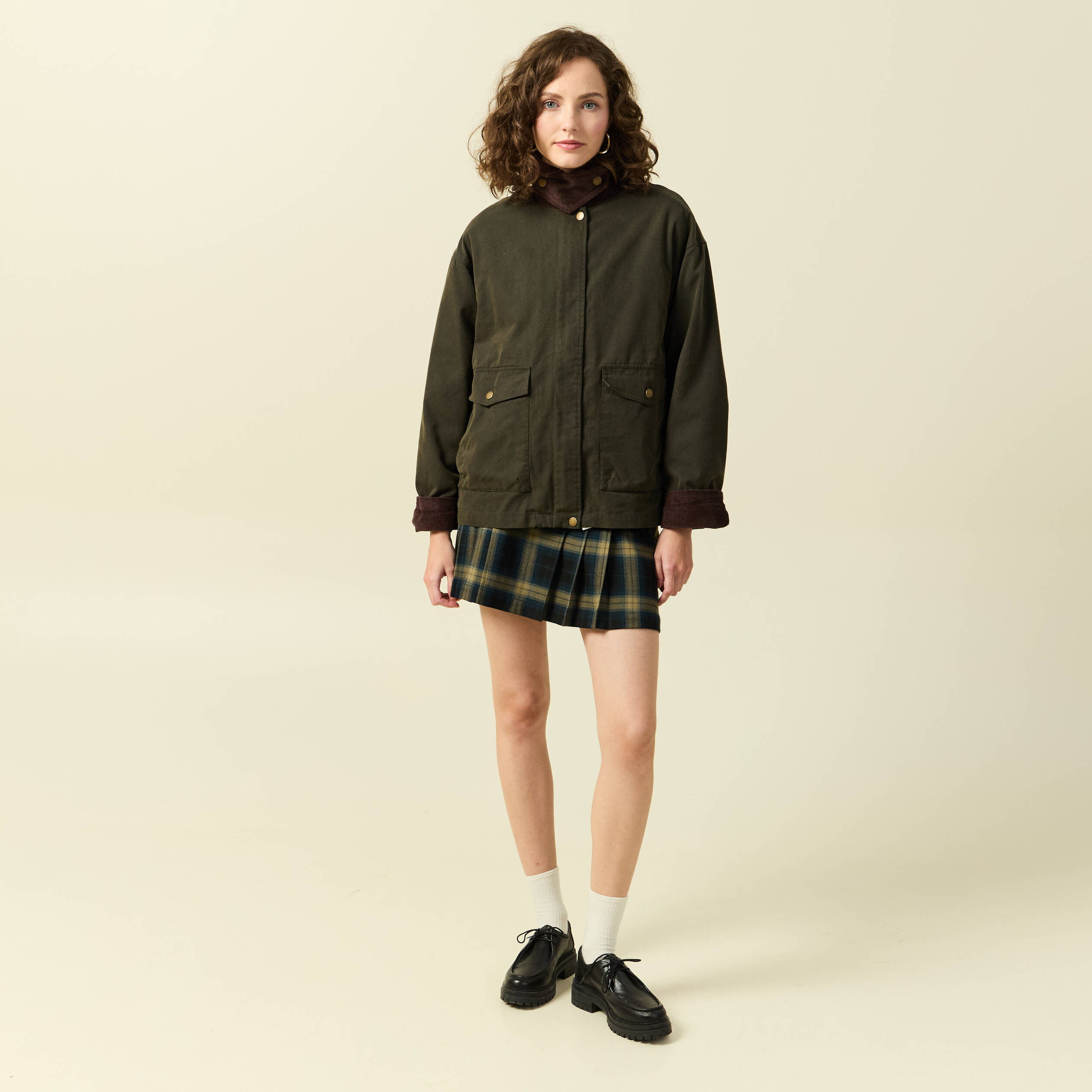 Parka oversize courte col classique vert kaki femme