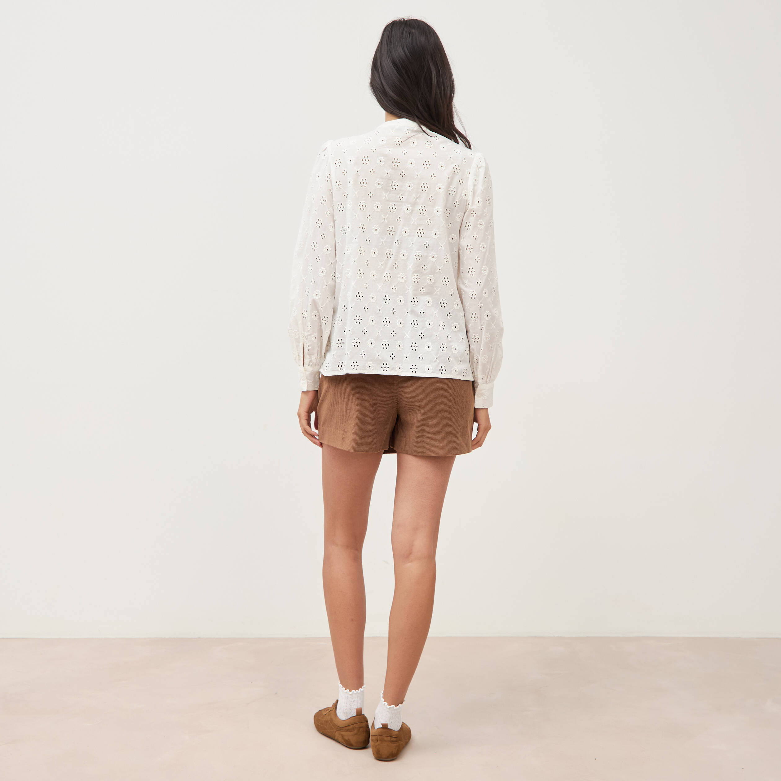Chemise en coton avec dentelle ecru femme