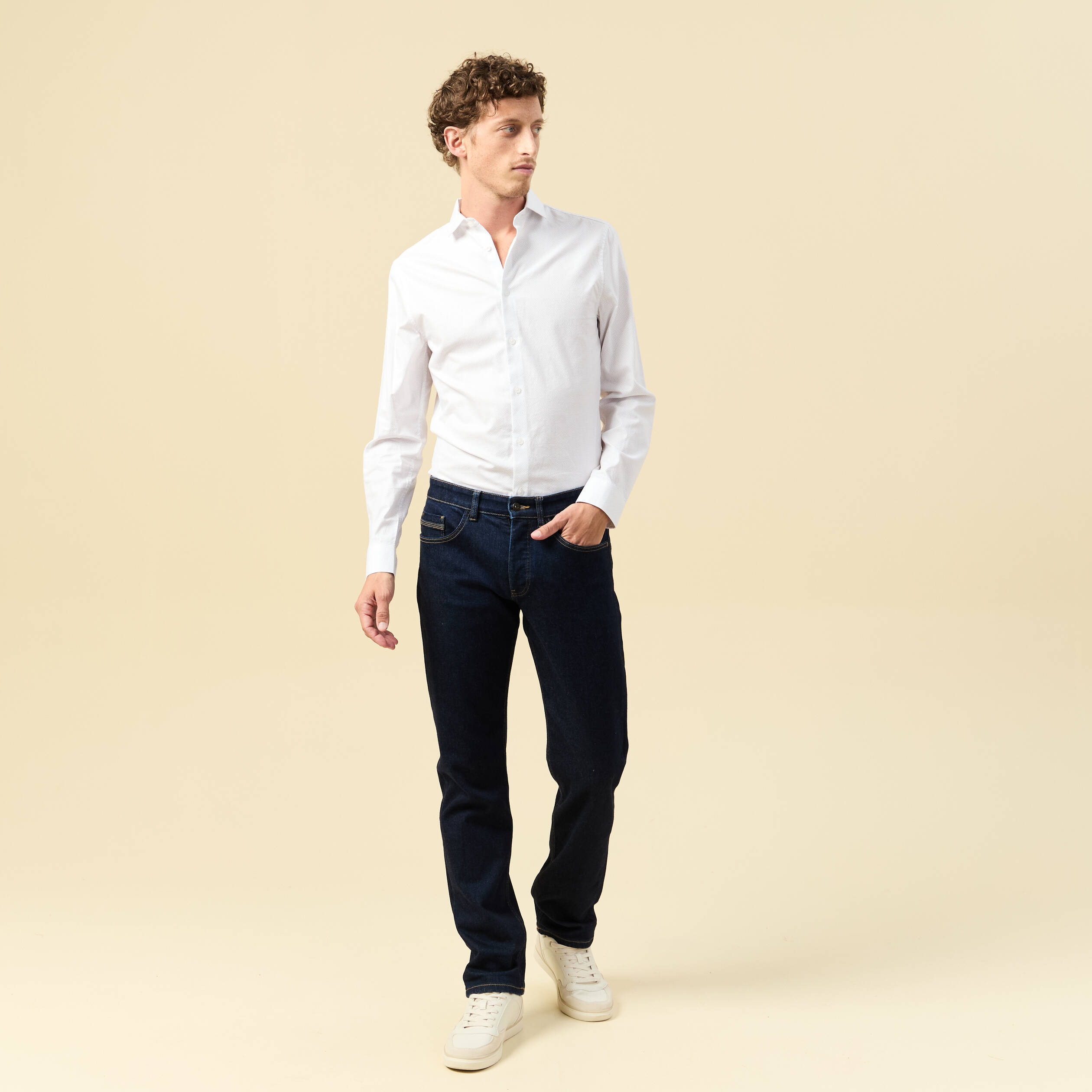 Chemise cintr&eacute;e en coton manches longues blanc homme