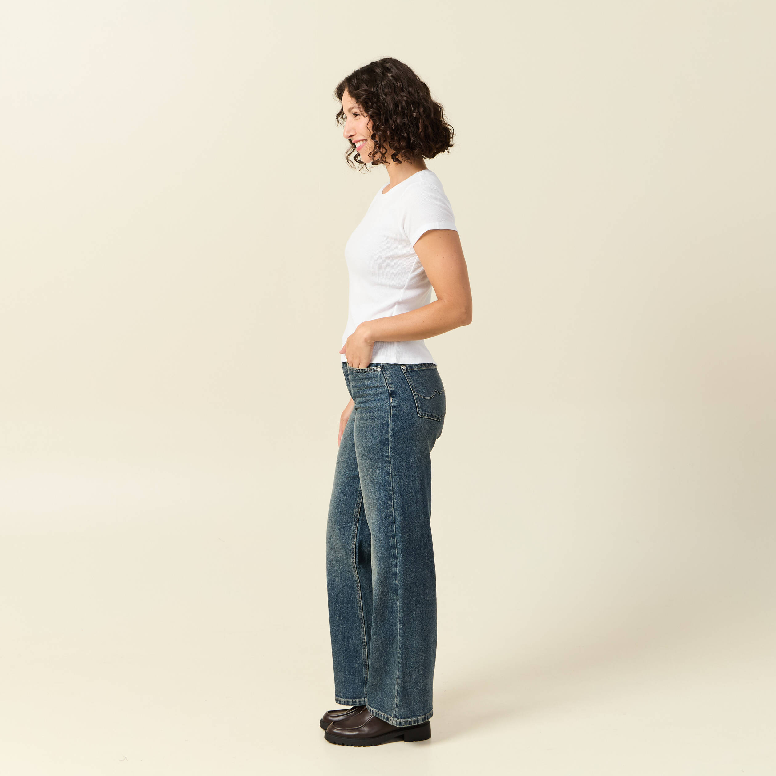 t shirt cintre col rond manches courtes blanc femme T-shirt cintré col rond manches courtes blanc femme