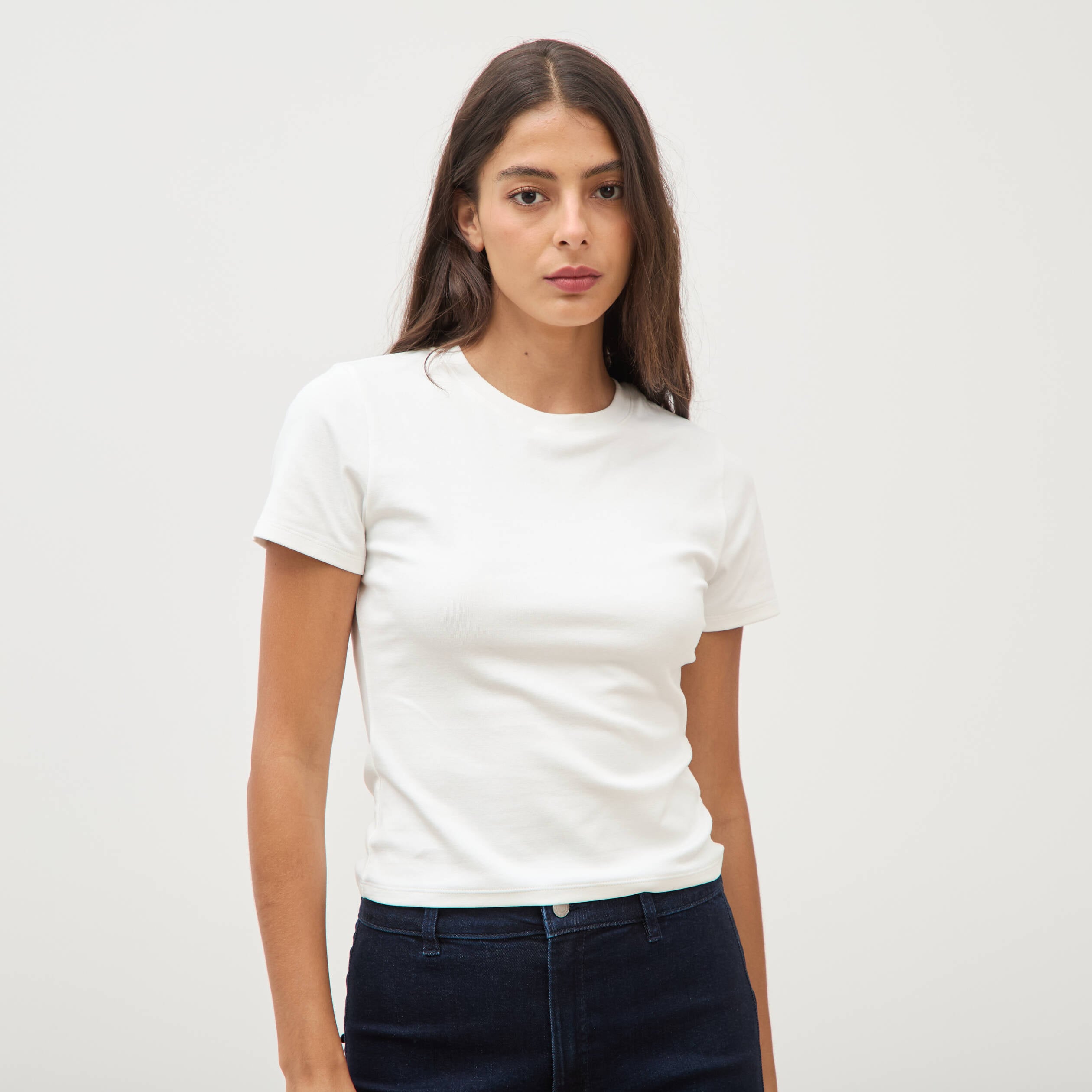 T-shirt ajust&eacute; col rond manches courtes ecru femme
