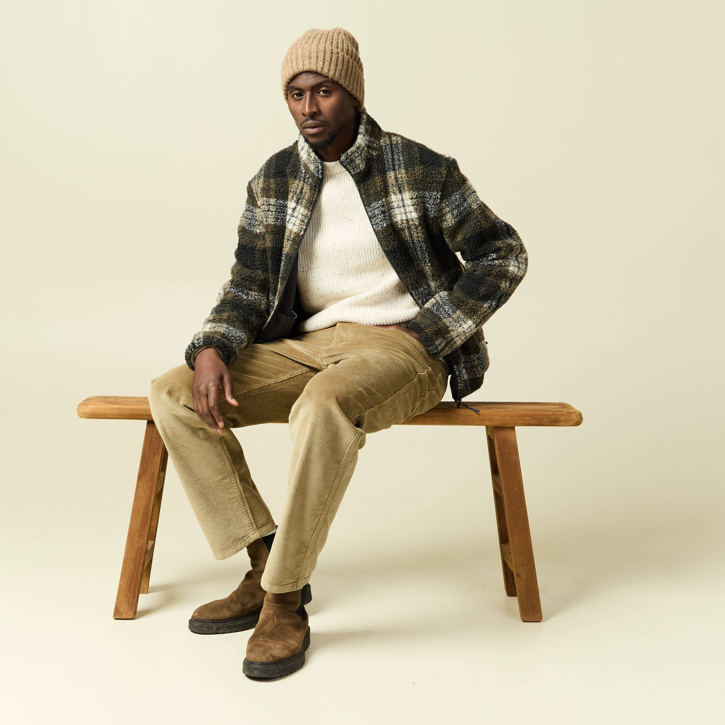 Pull col rond manches longues en coton ecru homme