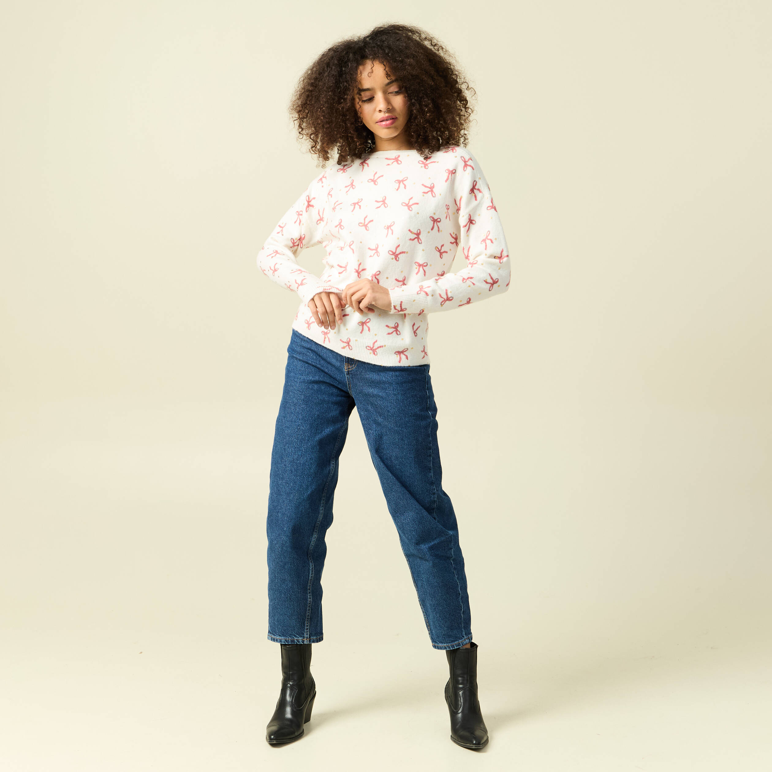 Pull de no&euml;l col bateau manches longues creme femme