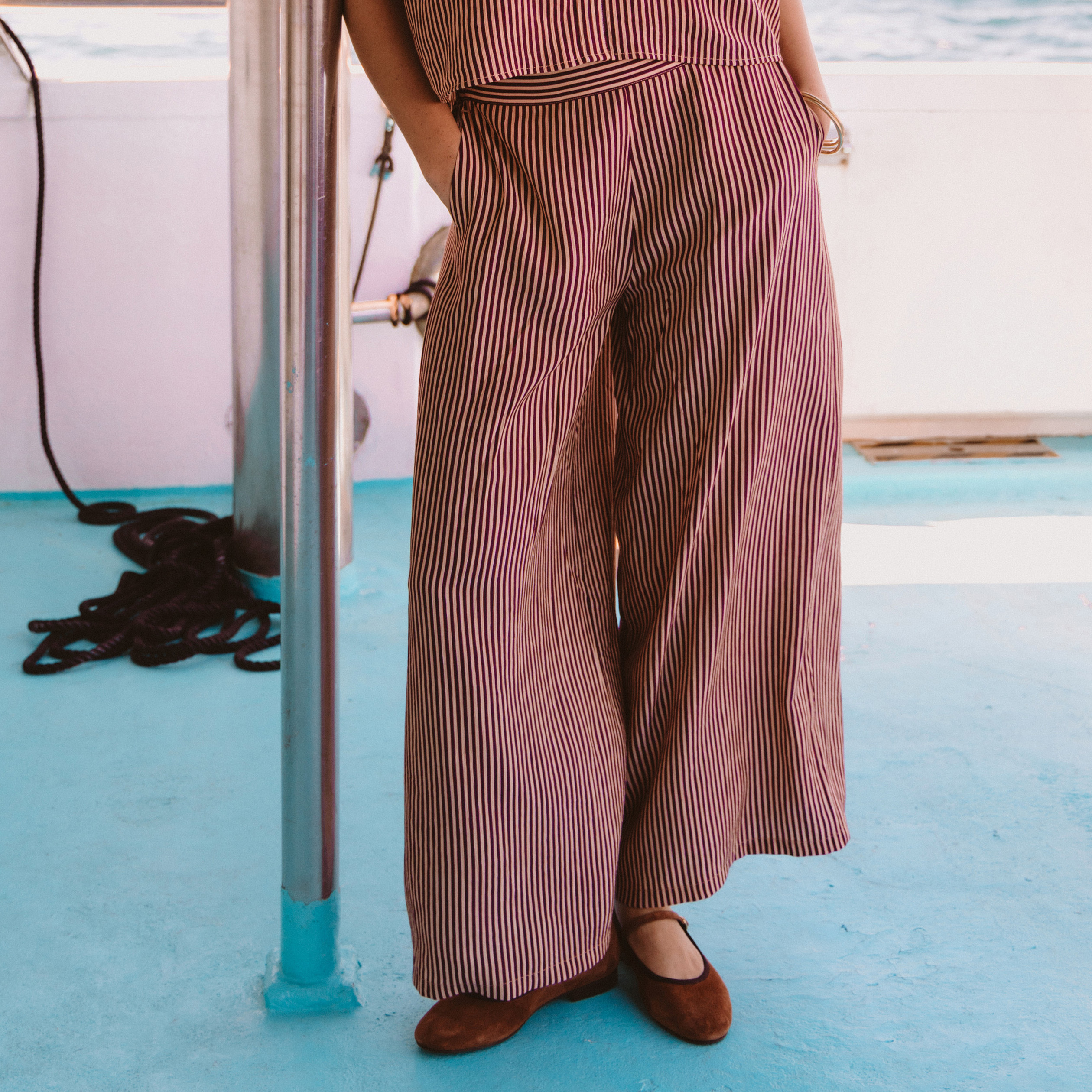 Pantalon large taille haute ray&eacute; violet femme