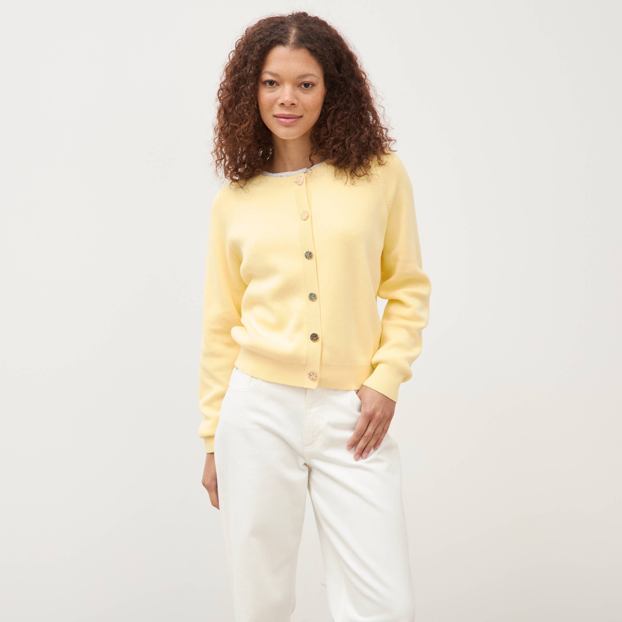 Gilet manches longues col rond en coton jaune clair femme