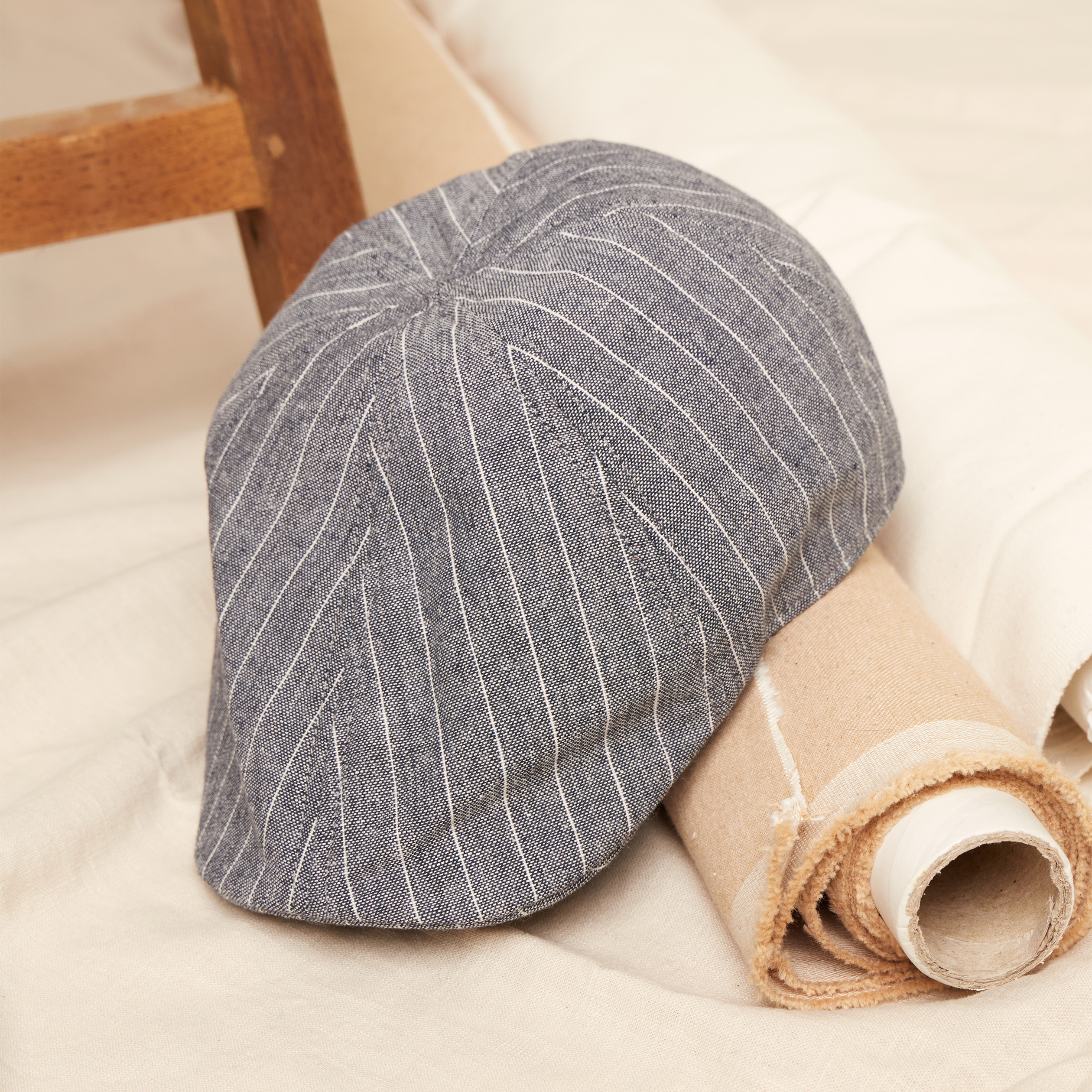 Casquette avec doublure bleu fonc&eacute; homme