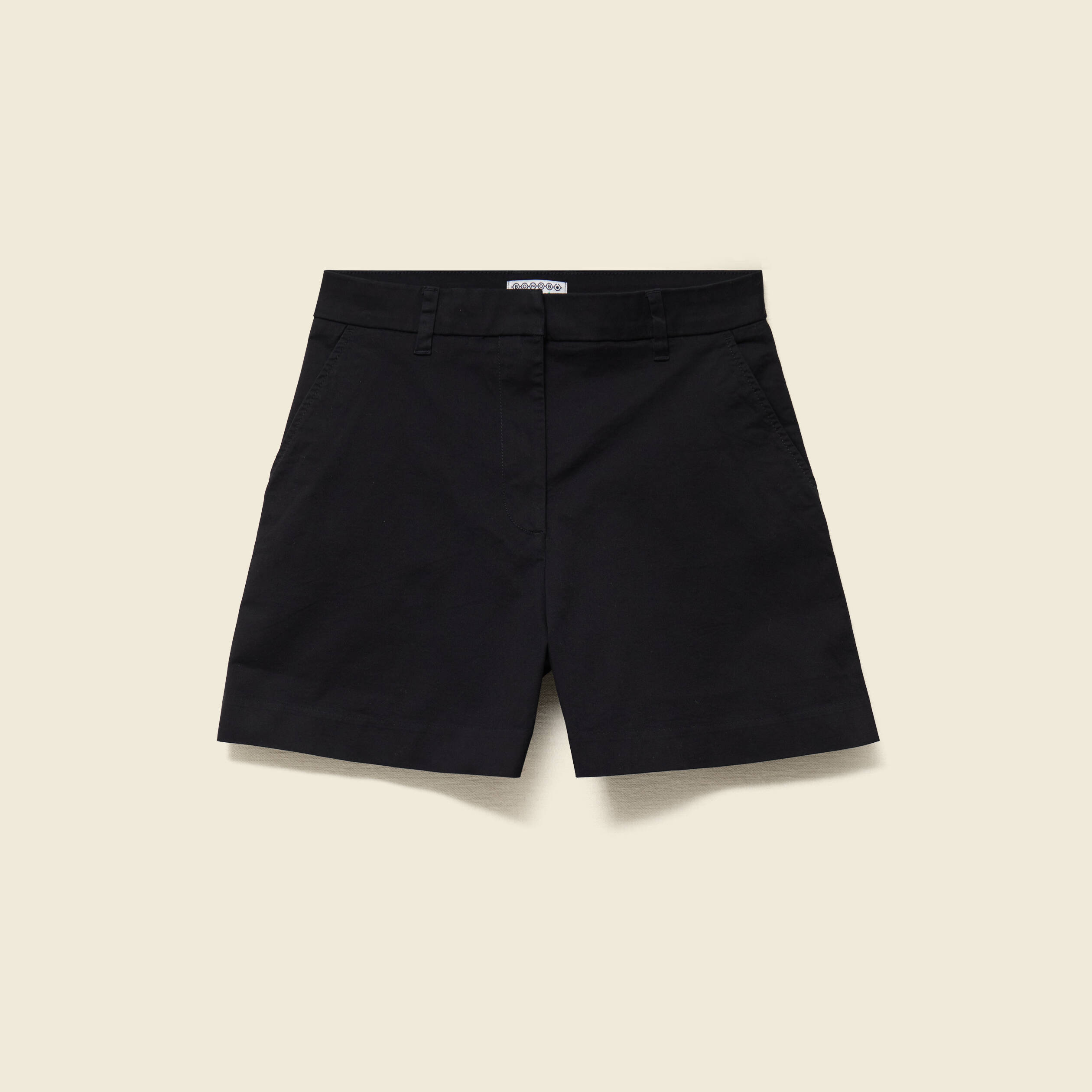 Short taille standard noir femme