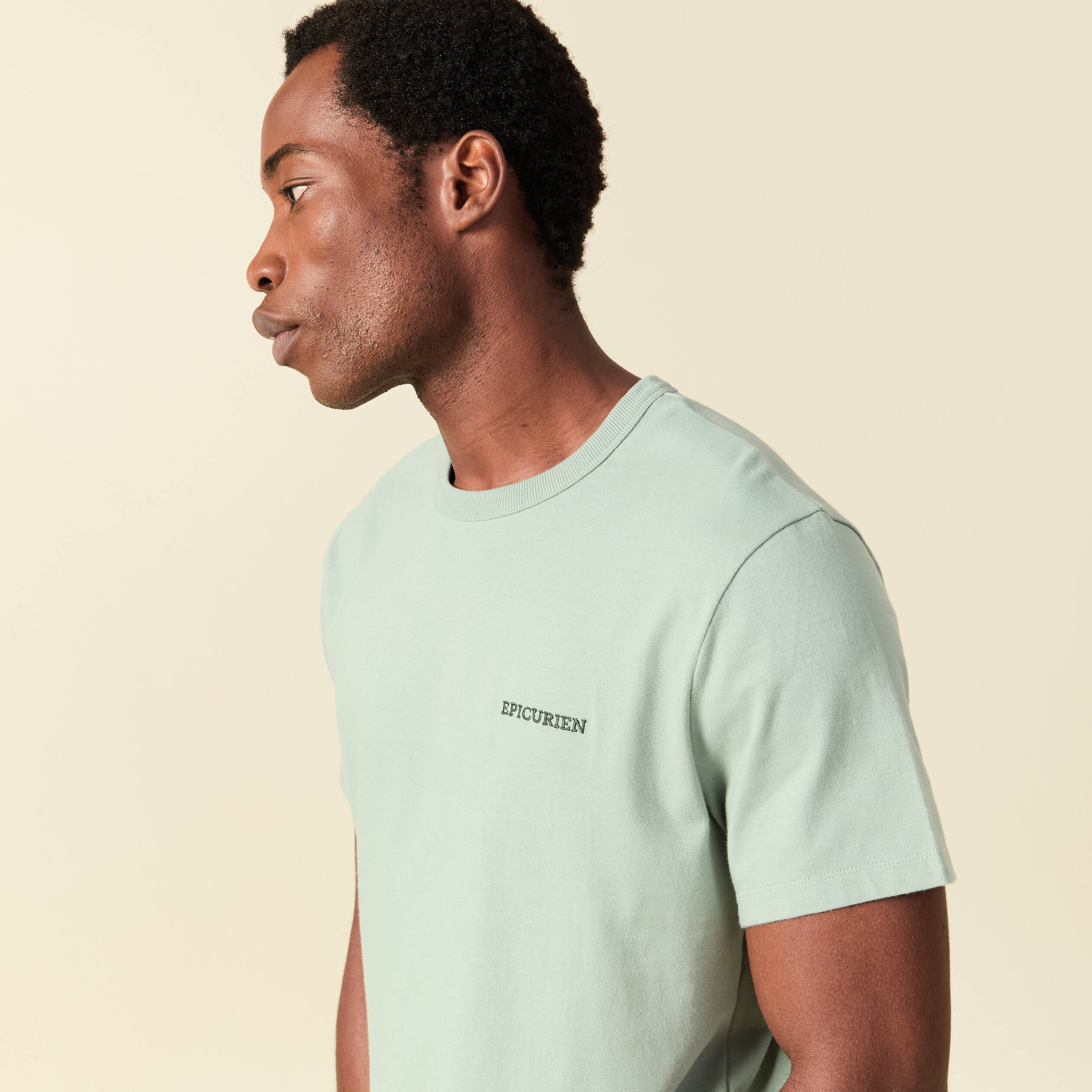 T-shirt col rond manches courtes brod&eacute; vert pastel homme