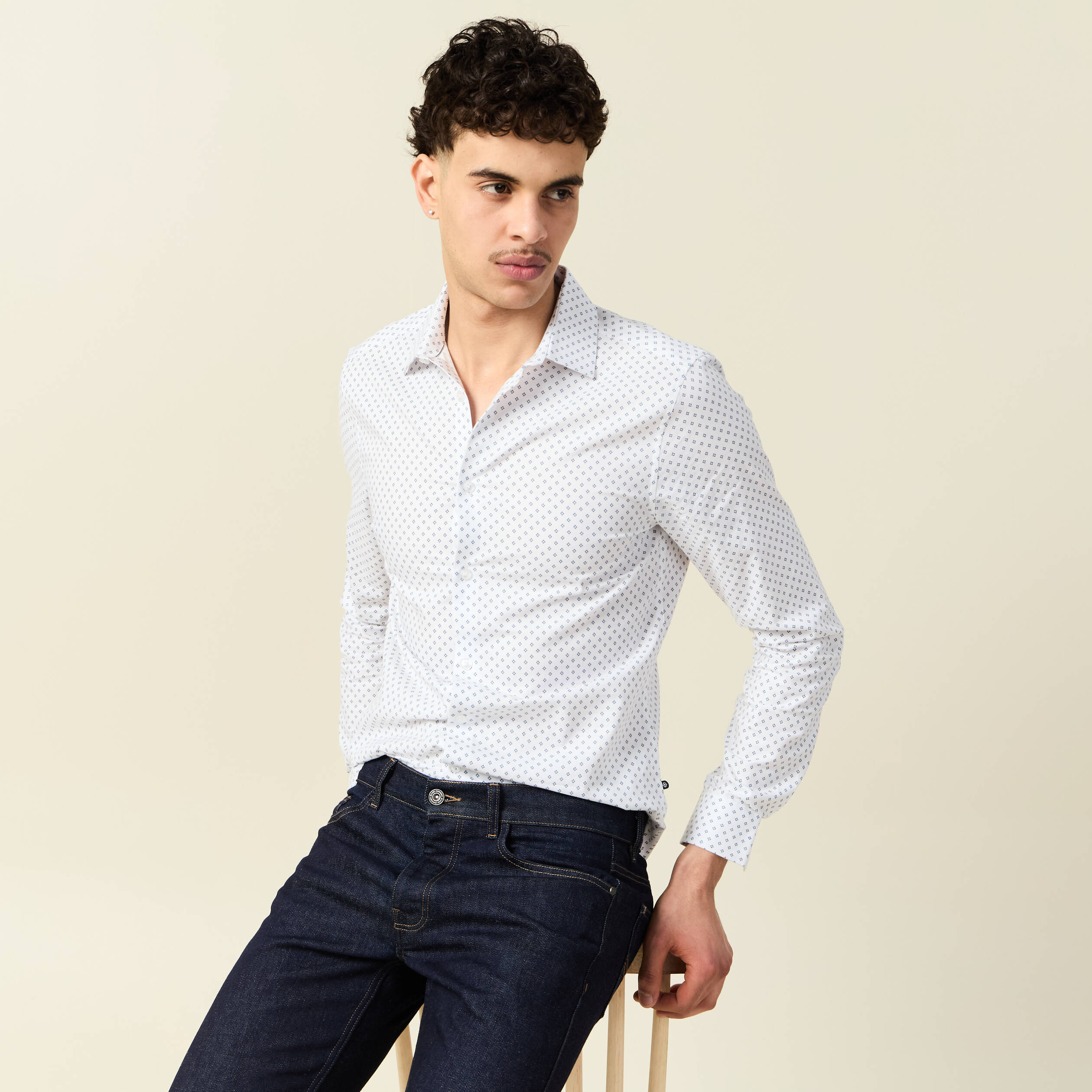 Chemise cintr&eacute;e en coton manches longues blanc homme