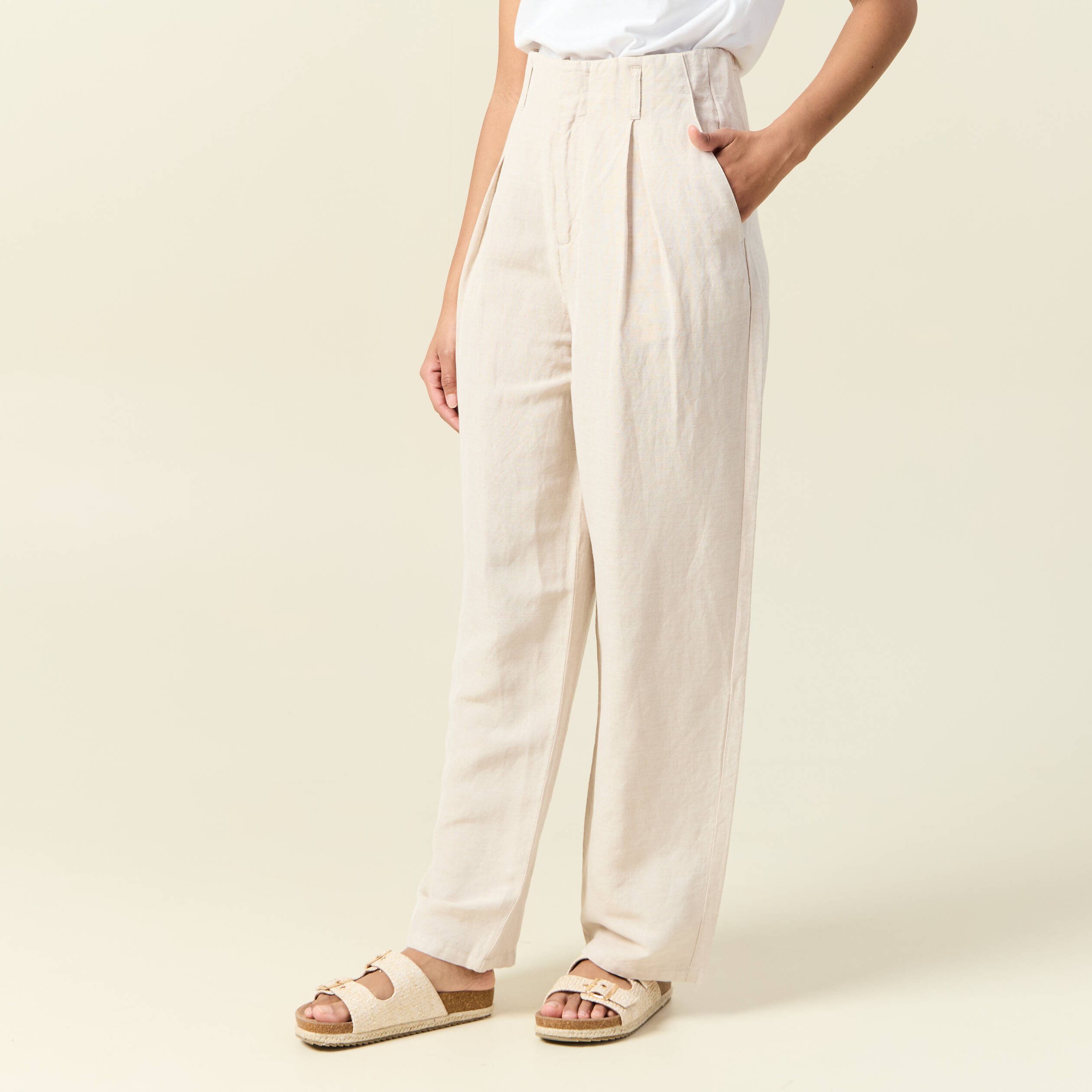 pantalon large a pinces sable femme Pantalon large à pinces sable femme