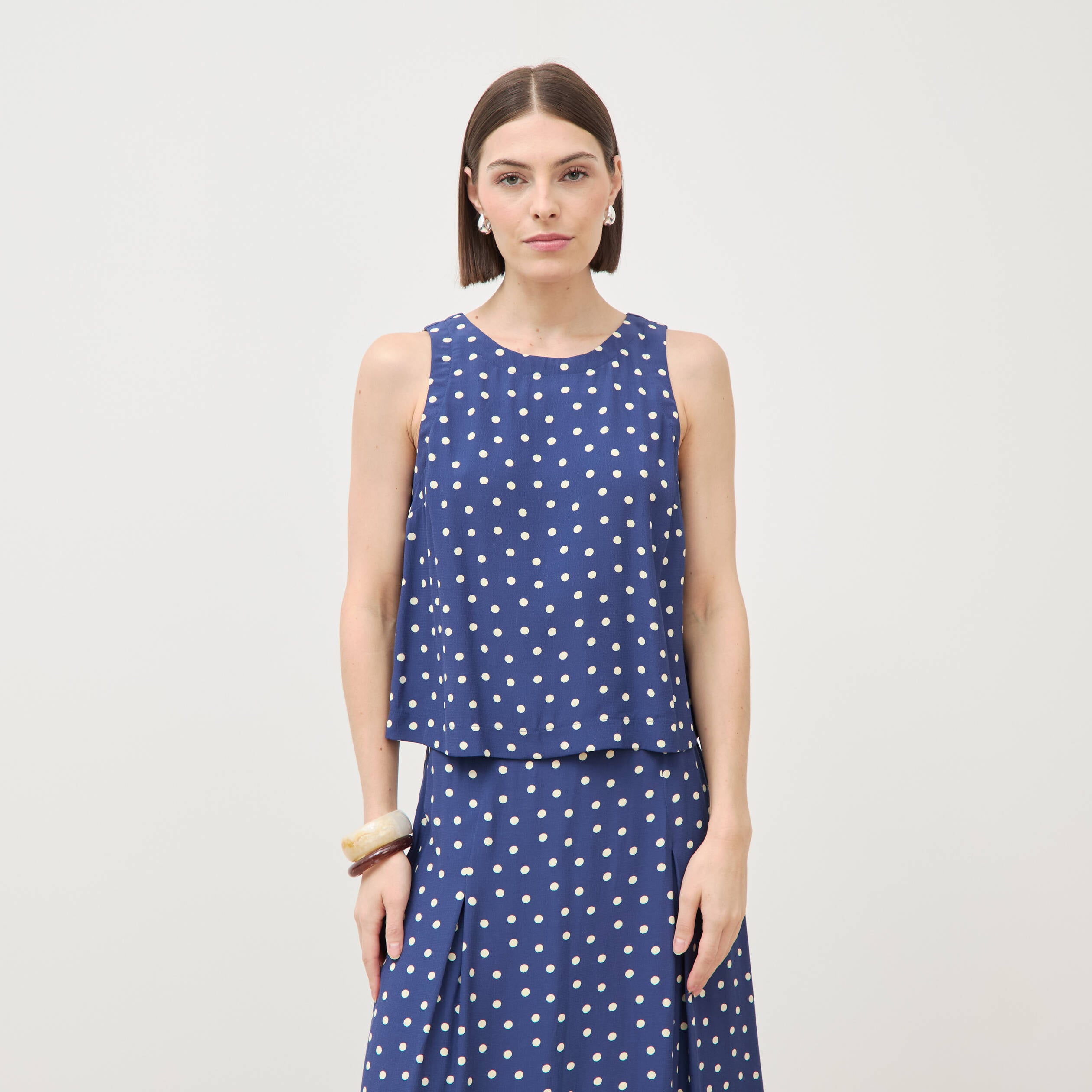 Top sans manches bleu marine femme