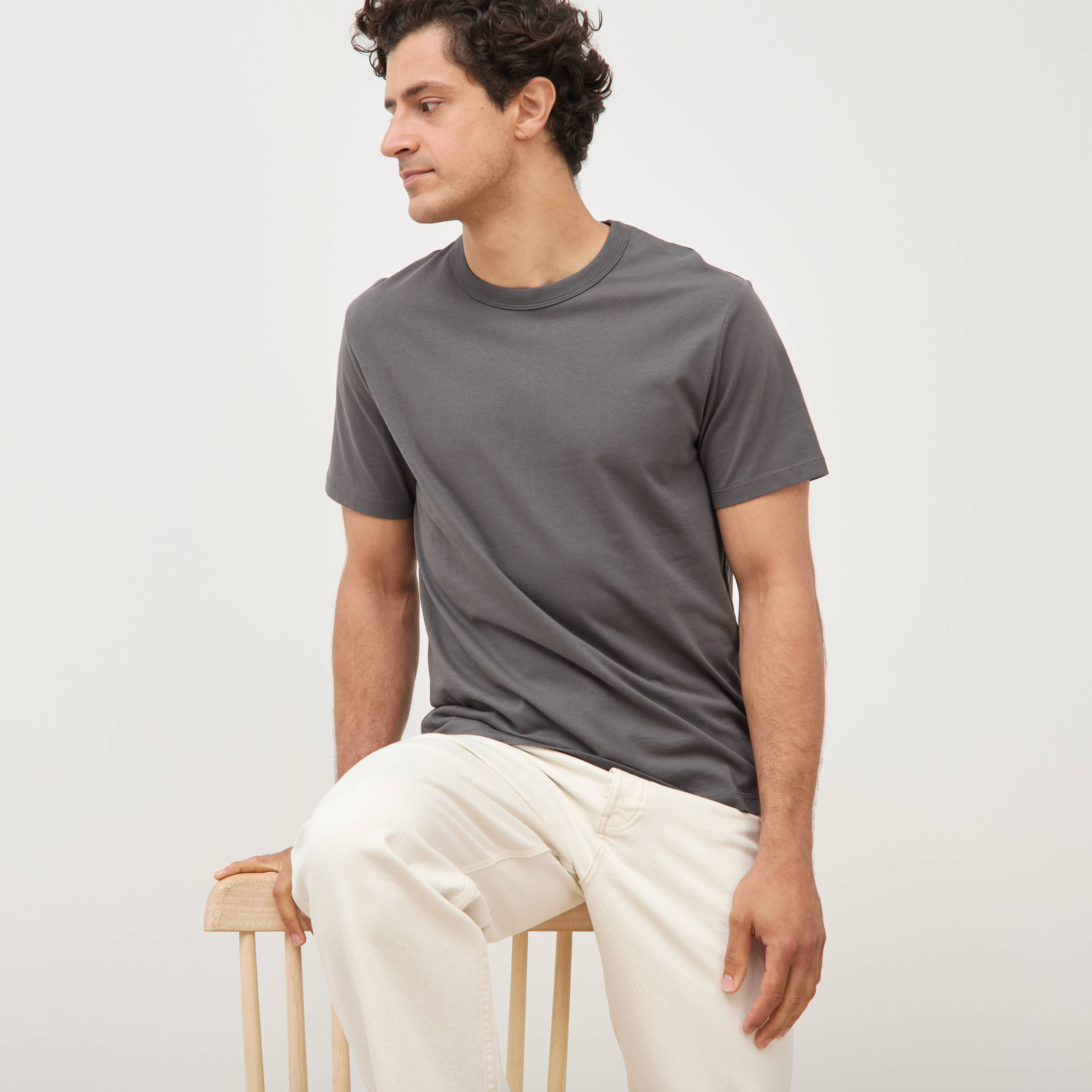 T-shirt en coton manches courtes gris fonc&eacute; homme