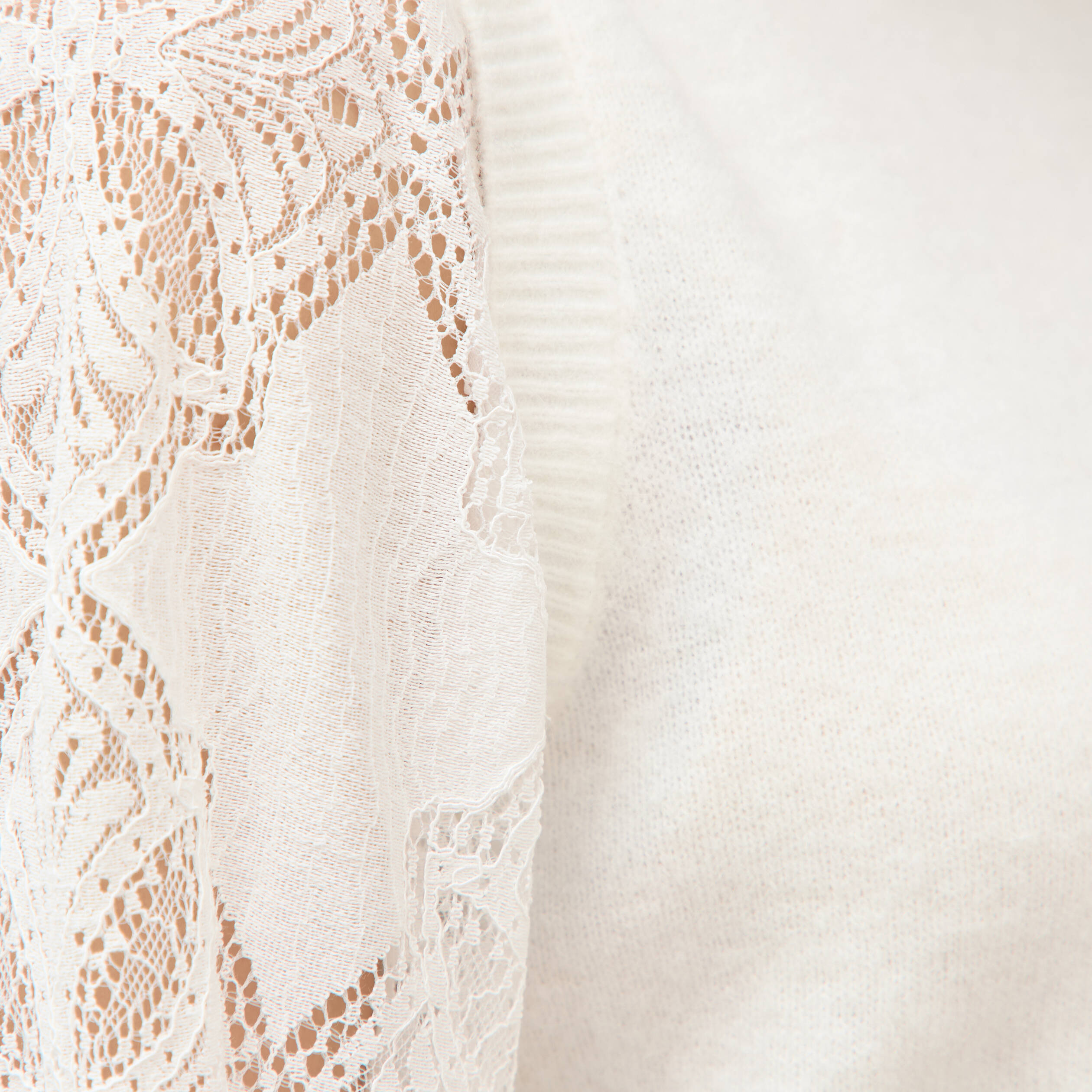 Pull droit col &agrave; volants manches longues ecru femme