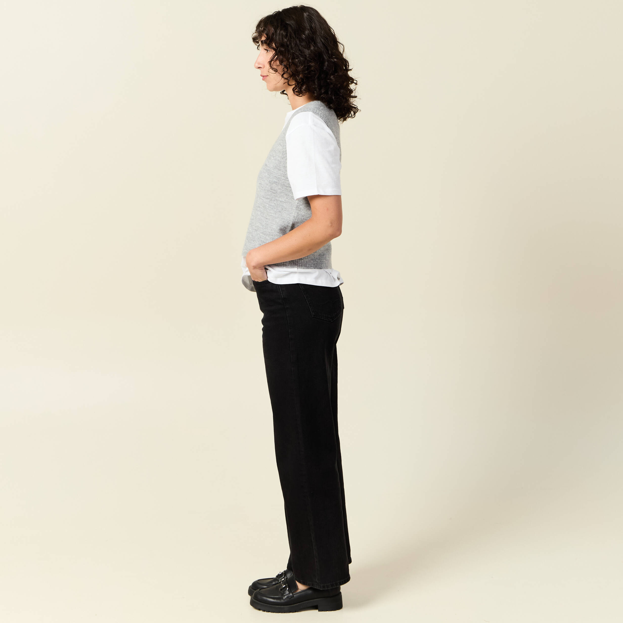Pull sans manches col en V gris clair femme