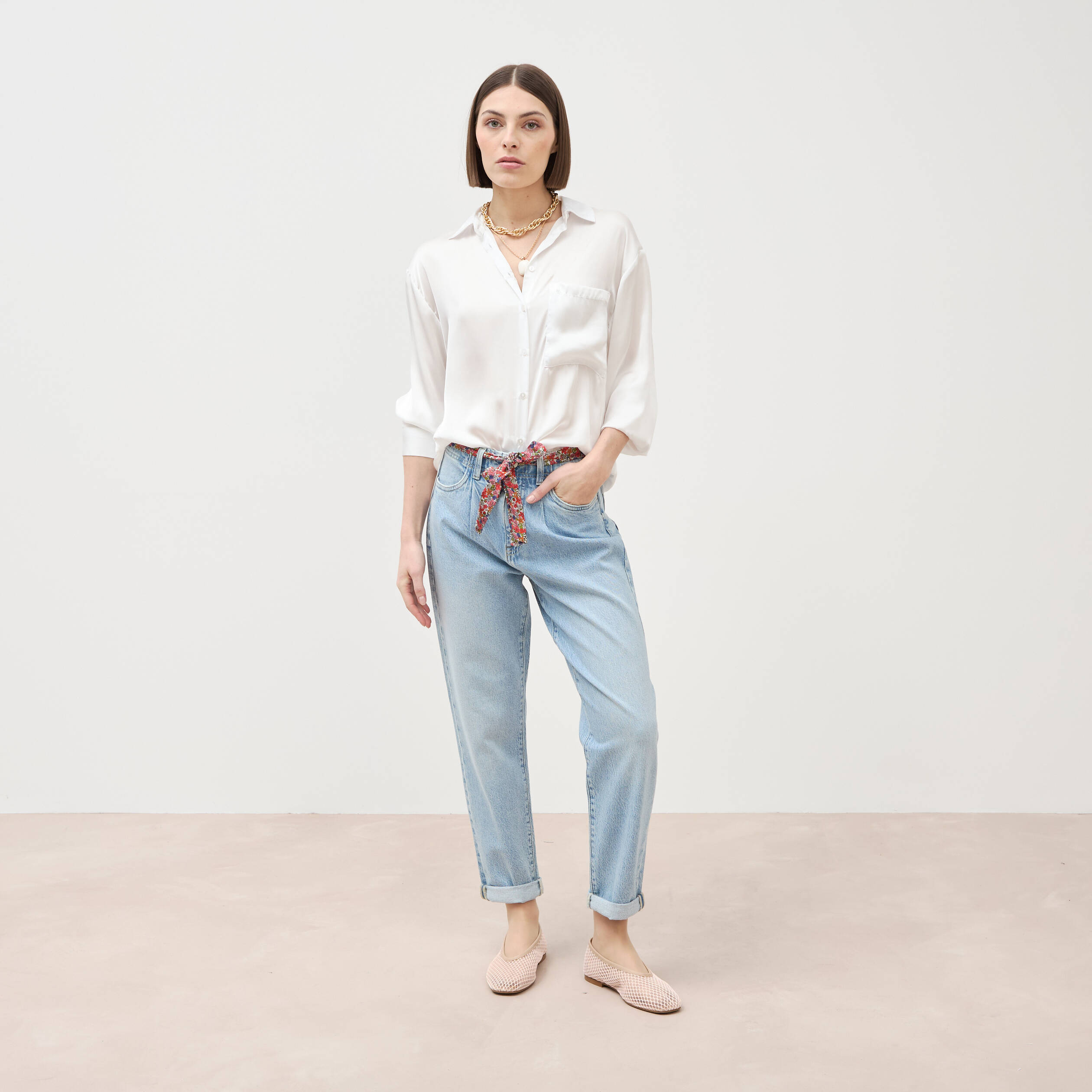 Jeans mom ceinture foulard denim bleach femme