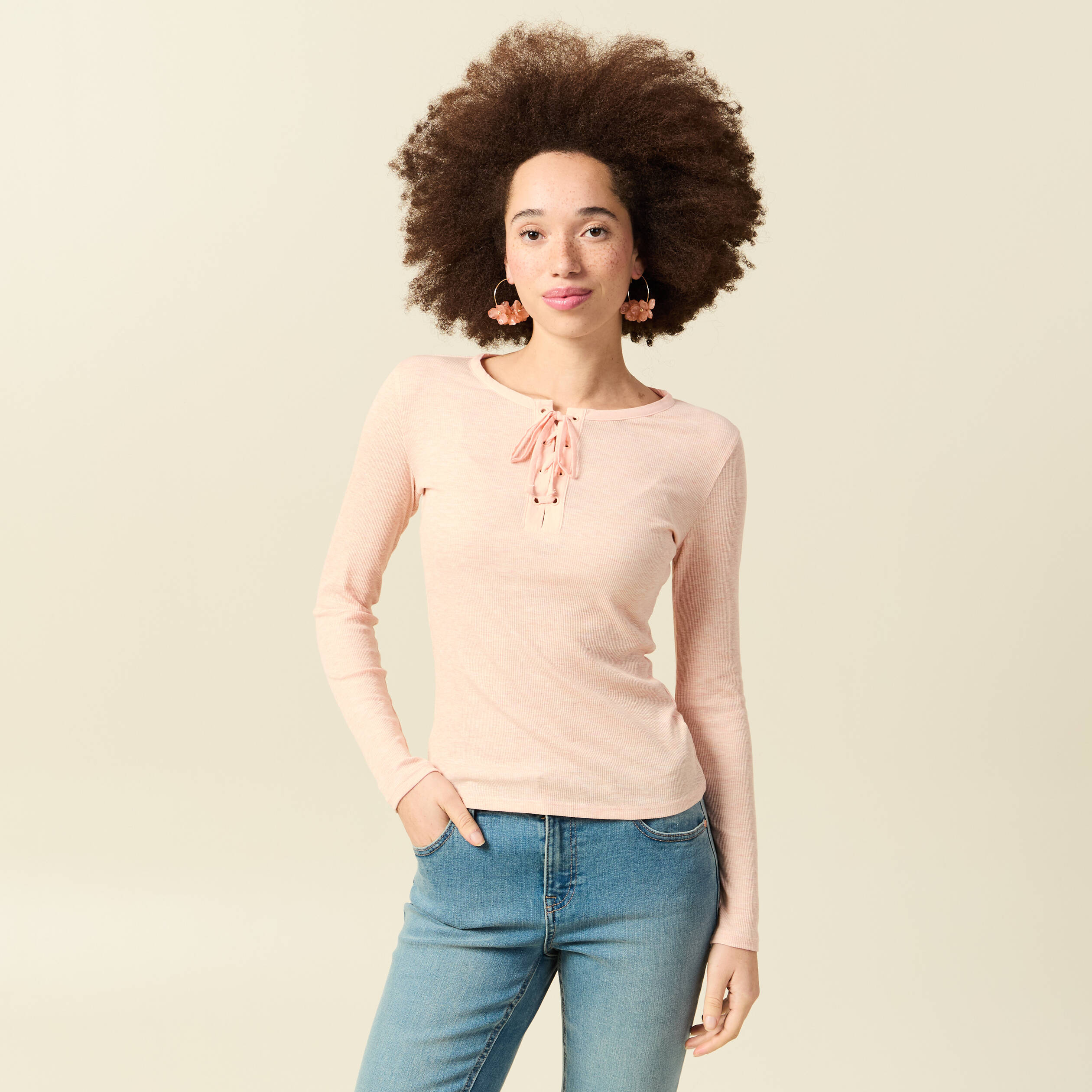 T-shirt cintr&eacute; manches longues col rond rose champagne femme