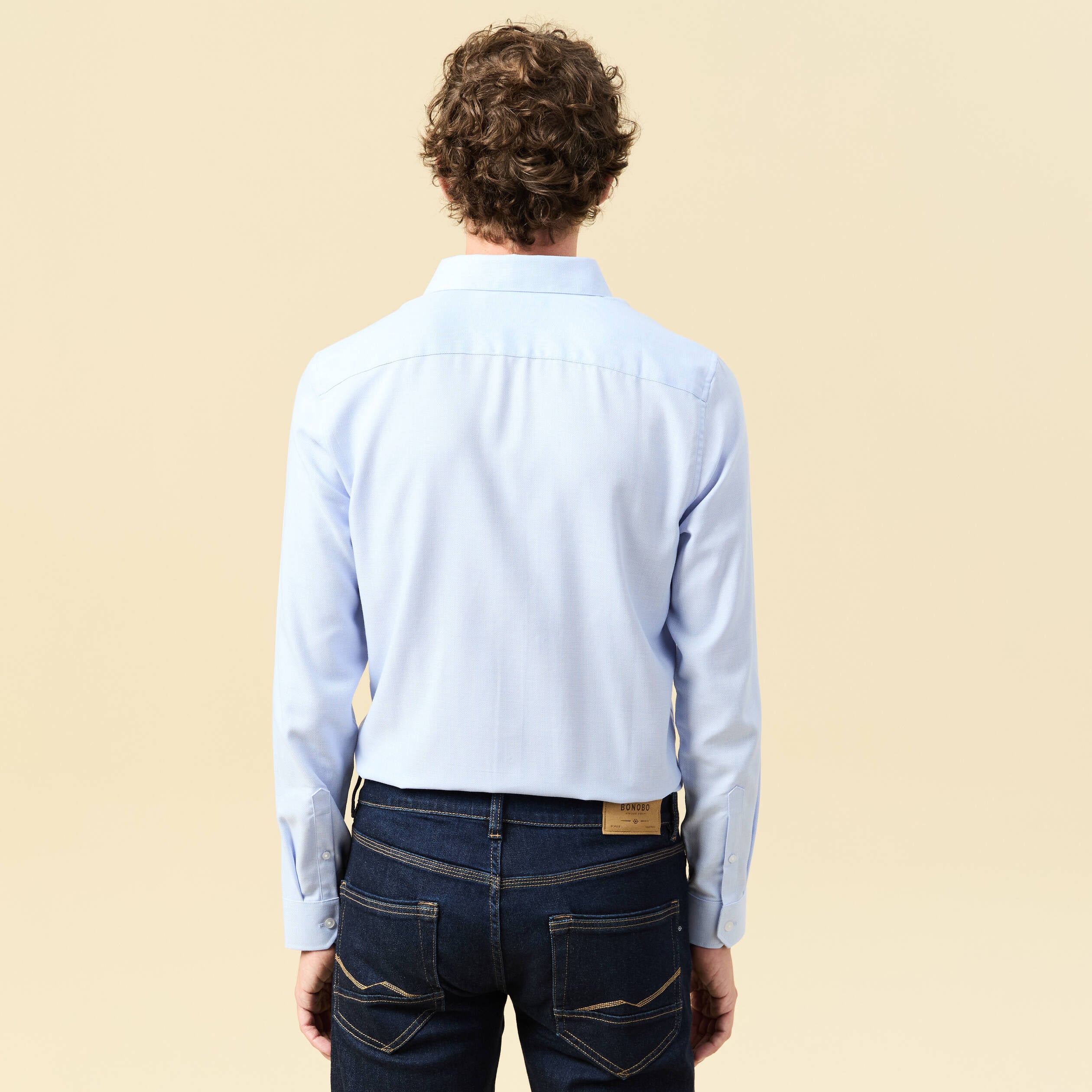 Chemise cintr&eacute;e manches longues bleu ciel homme