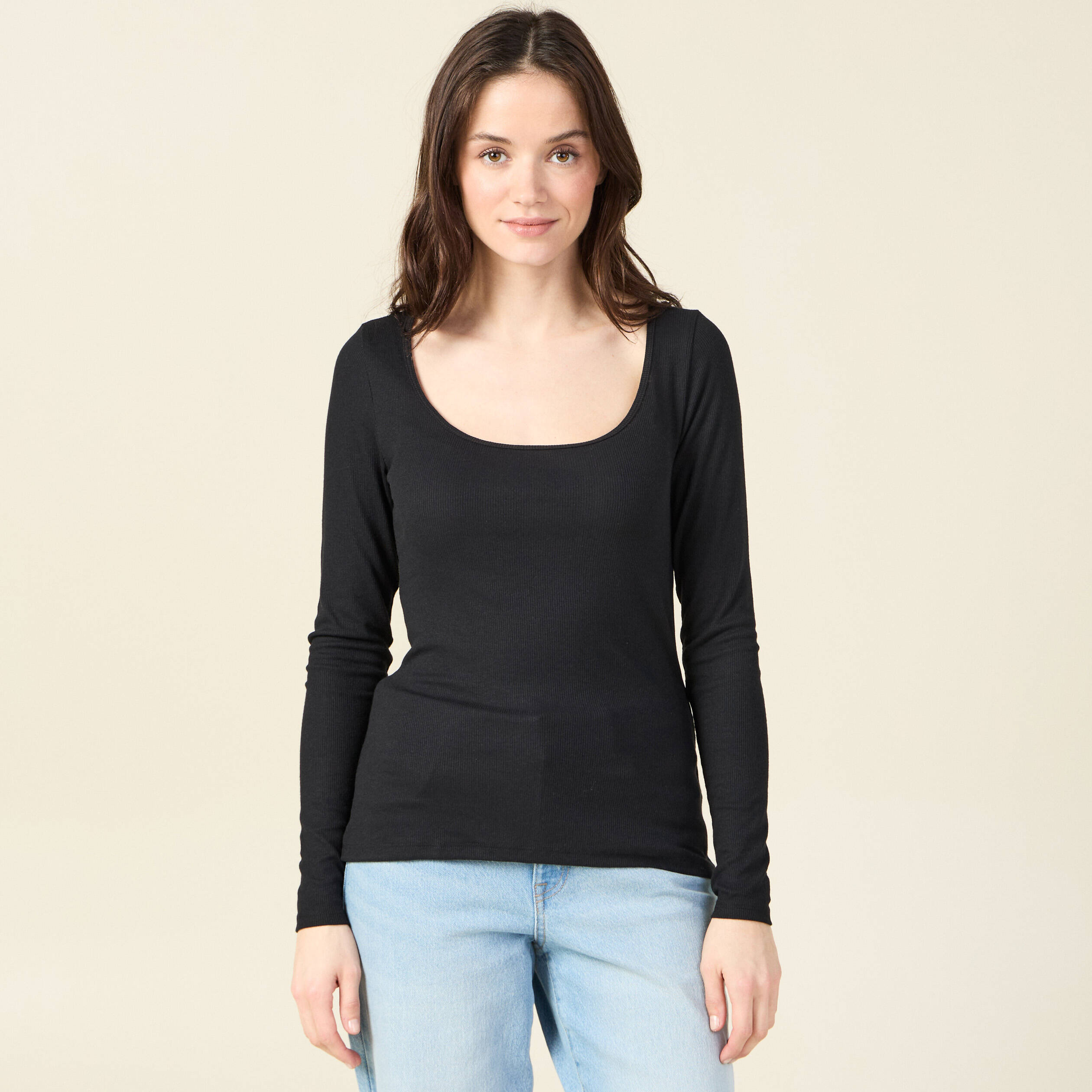 t shirt cotele eco responsable noir femme T-shirt côtelé éco-responsable noir femme