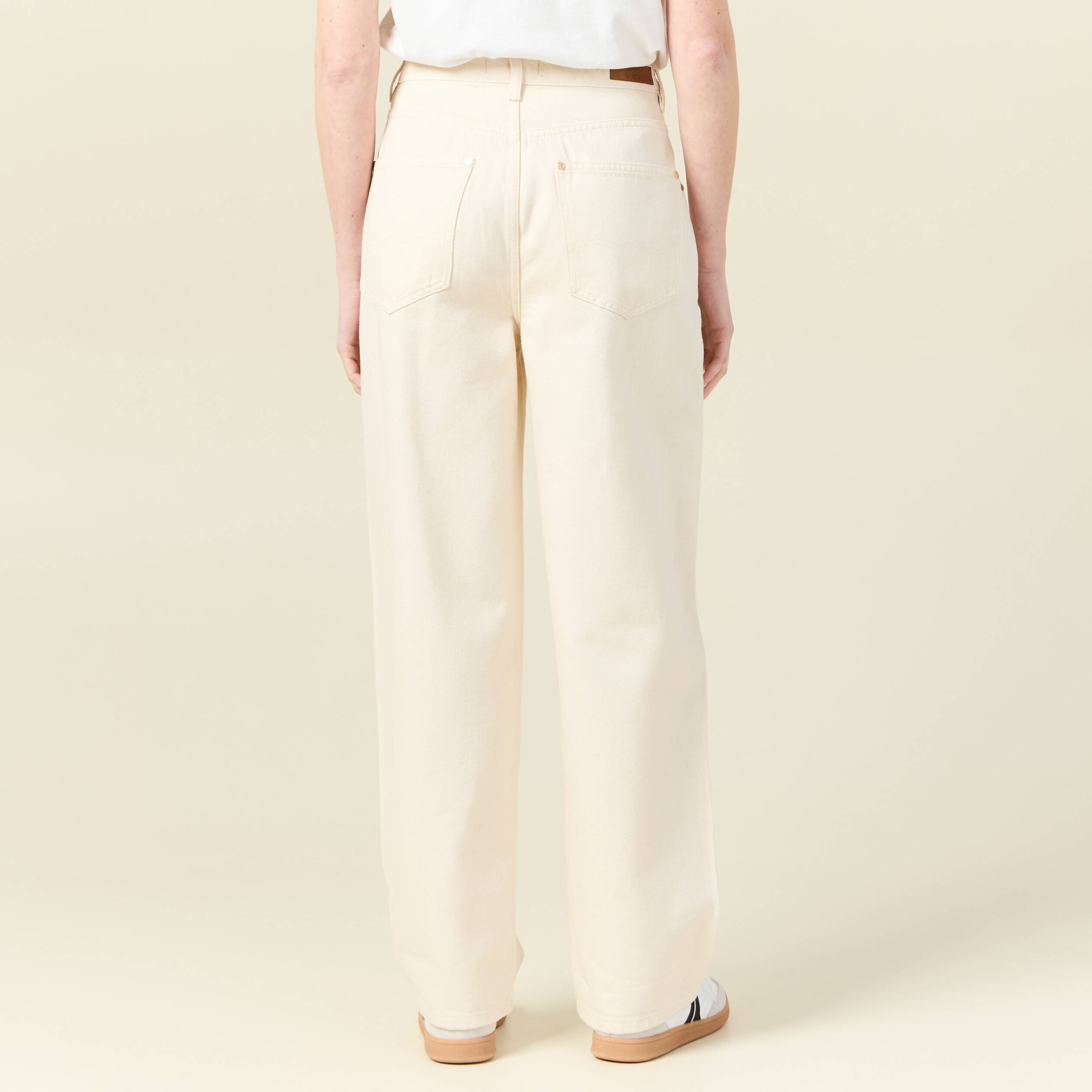 Jean slim taille haute blanc sale
