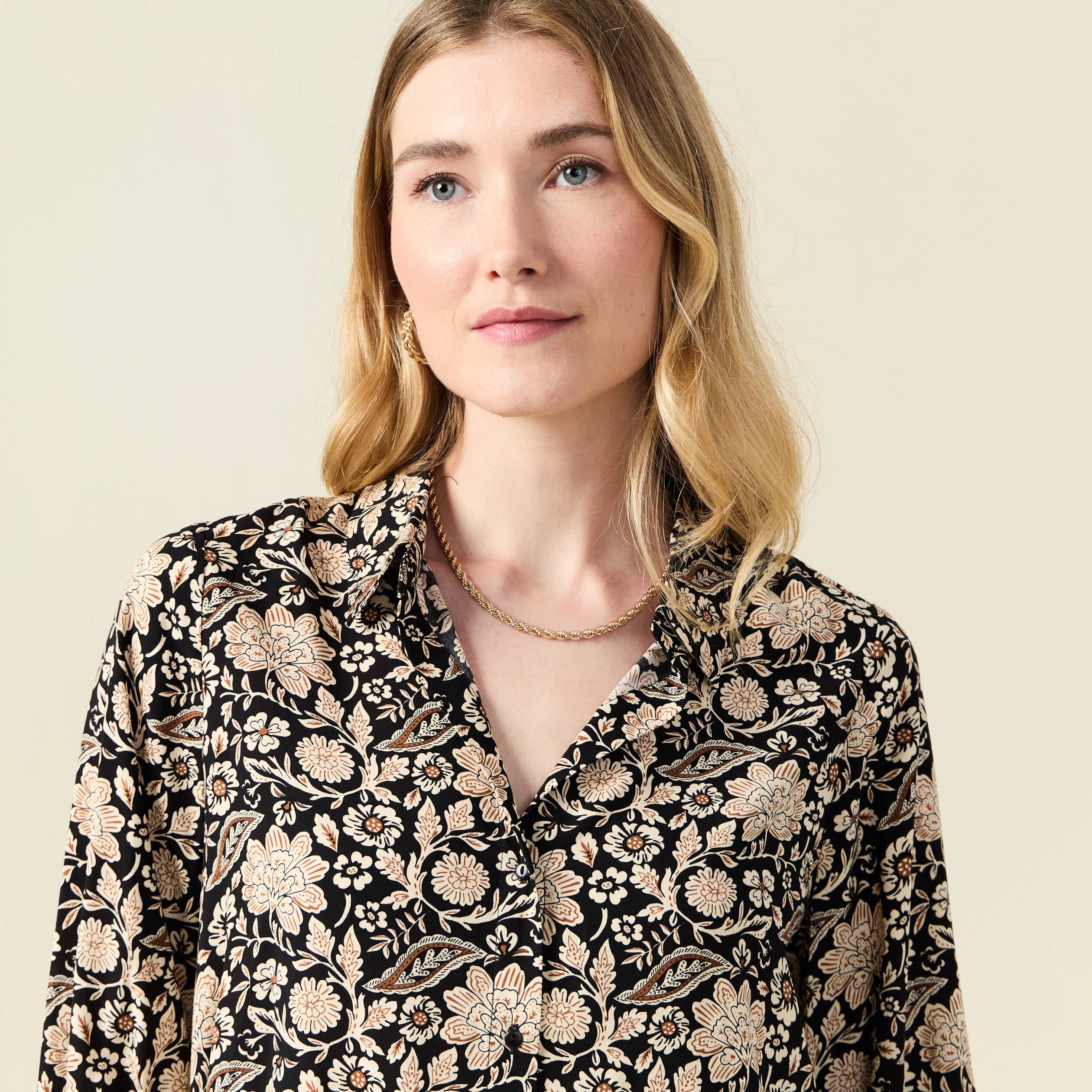 chemise manches longues fluide noir femme Chemise manches longues fluide noir femme