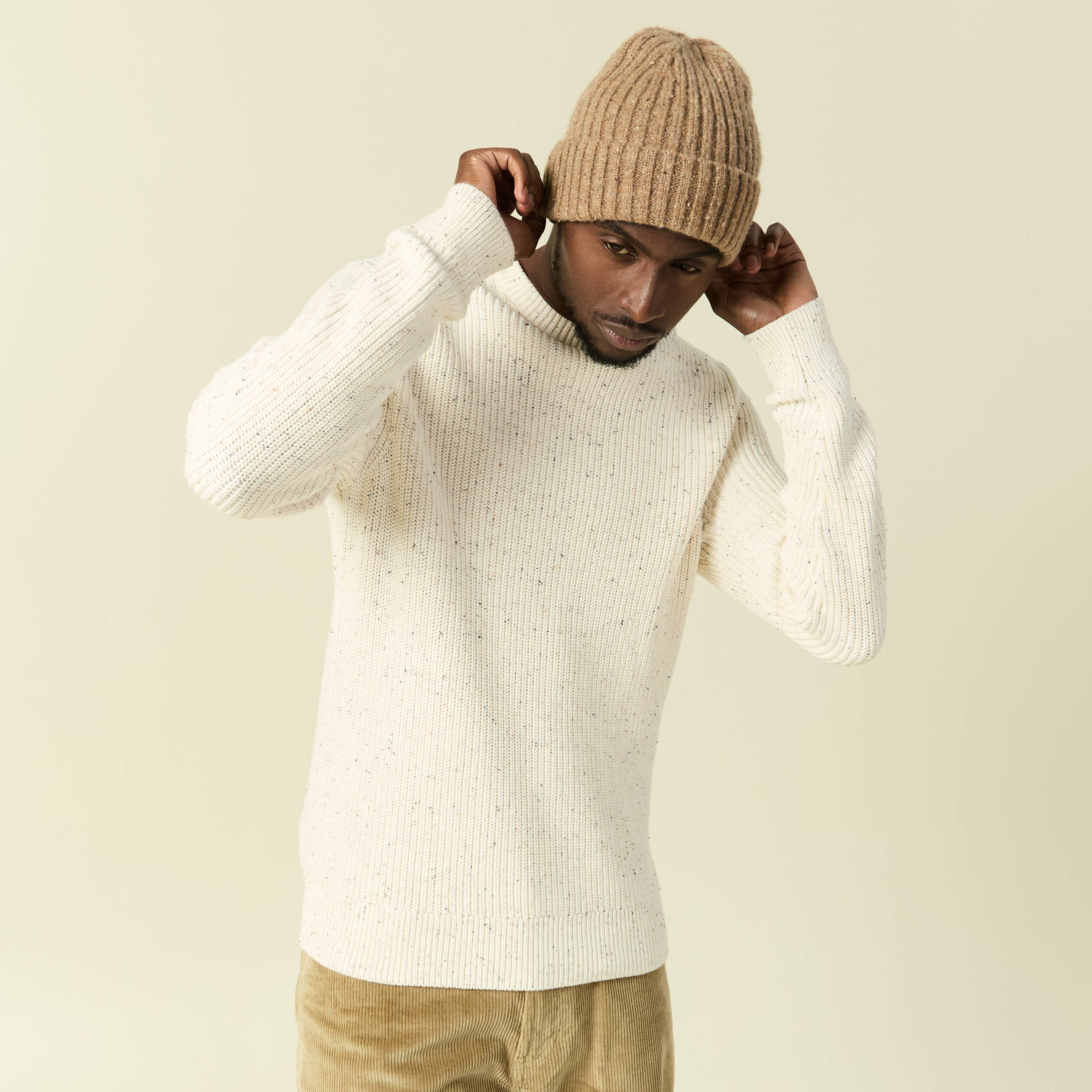 Pull col rond manches longues en coton ecru homme