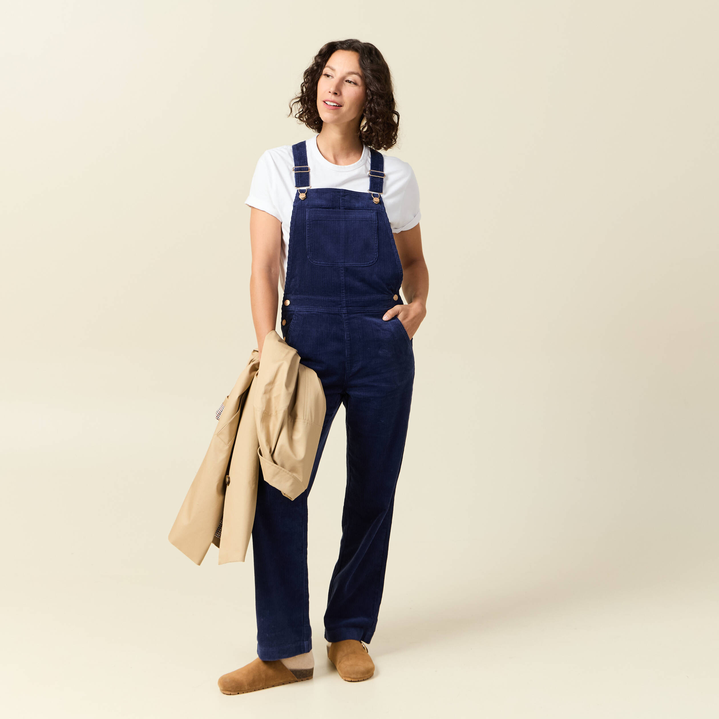 Combinaison salopette en velours c&ocirc;tel&eacute; bleu marine femme