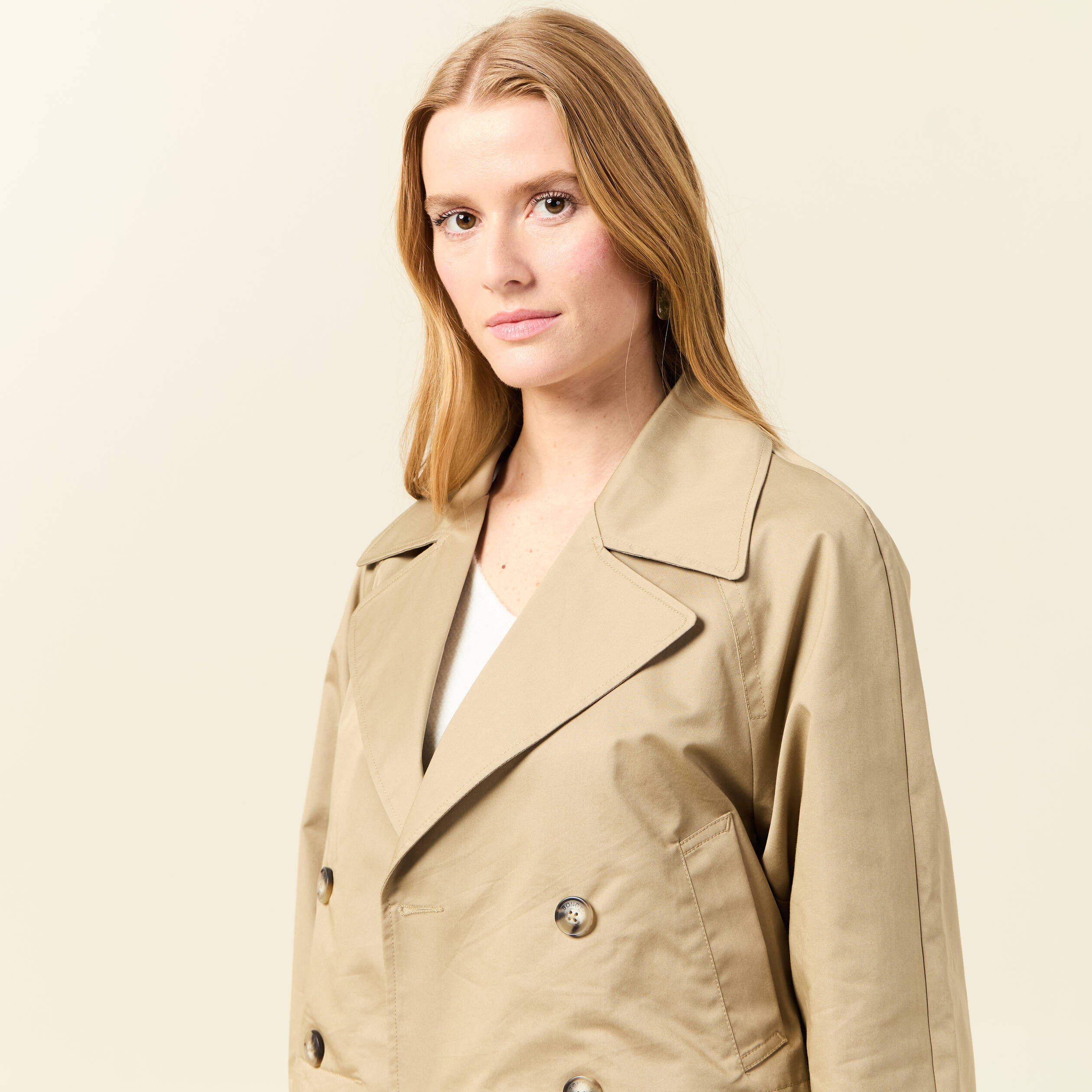 trench court fluide beige femme Trench court fluide beige femme