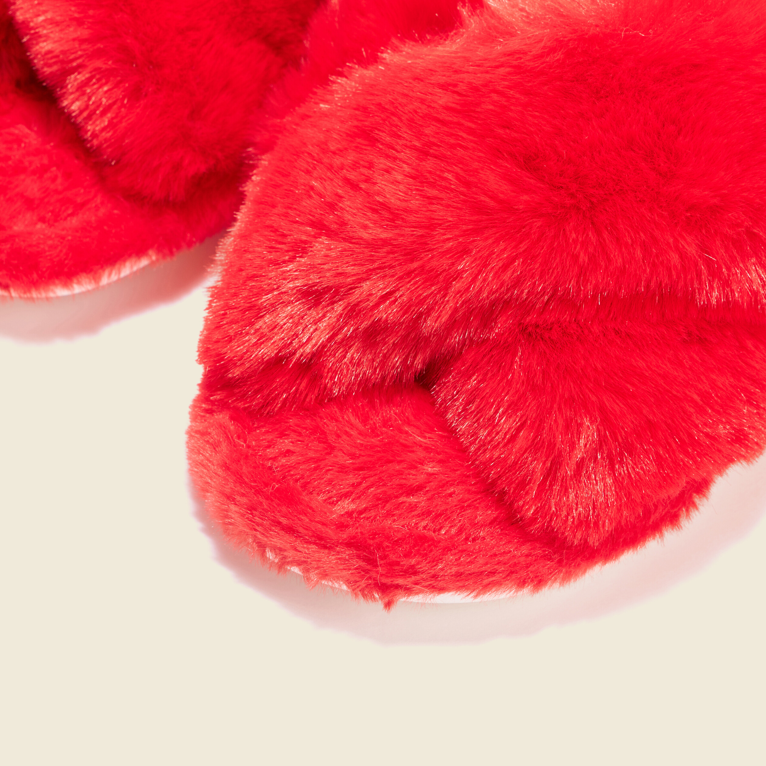 Chaussons mules fourrure rose framboise femme