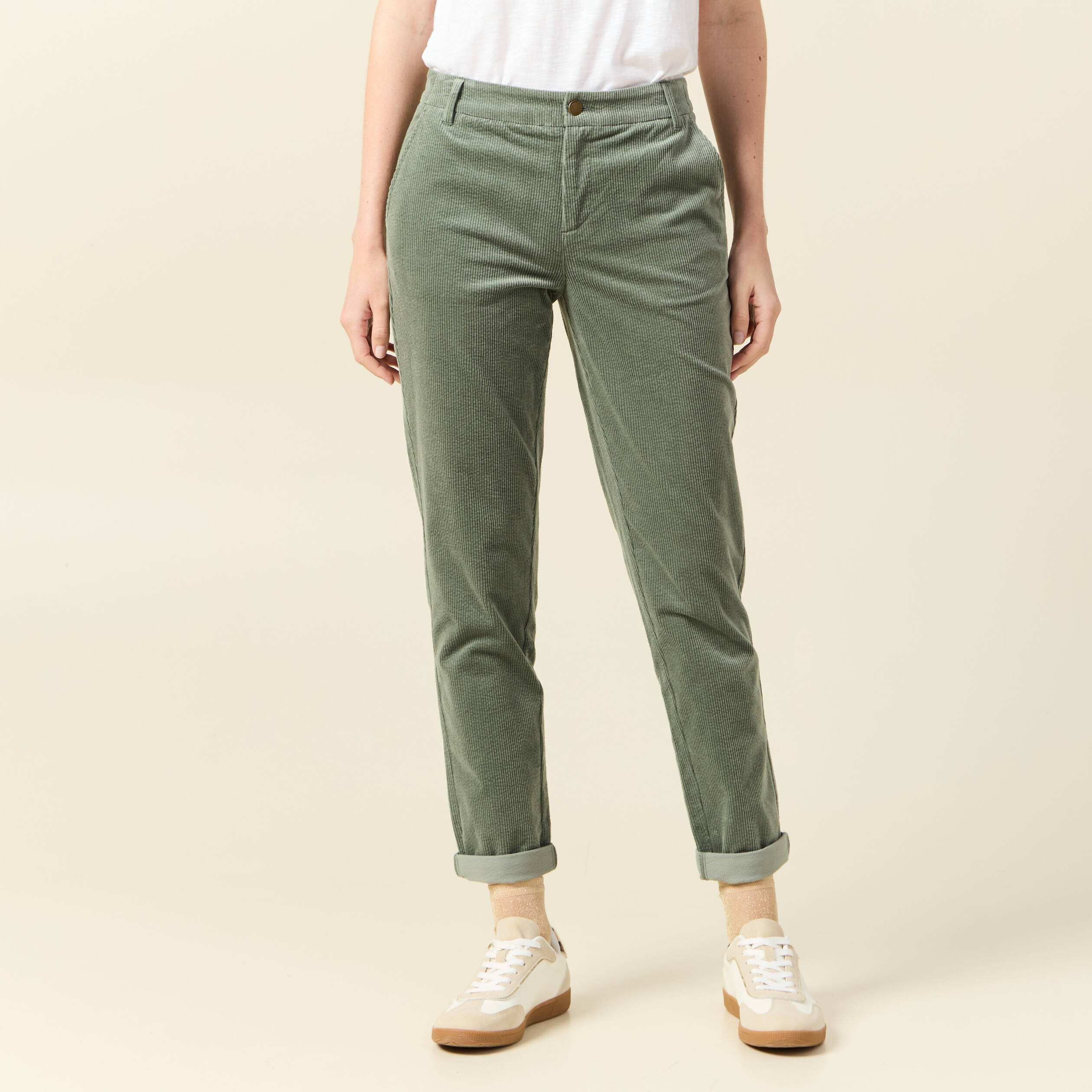 pantalon chino velours cotele vert kaki femme Pantalon chino velours côtelé vert kaki femme