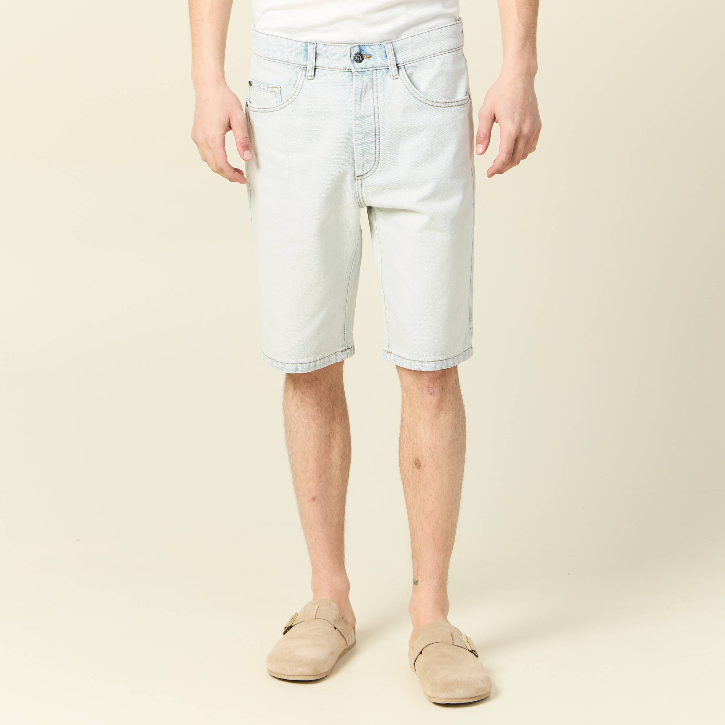 bermuda droit en jean denim snow bleach homme Bermuda droit en jean denim snow bleach homme