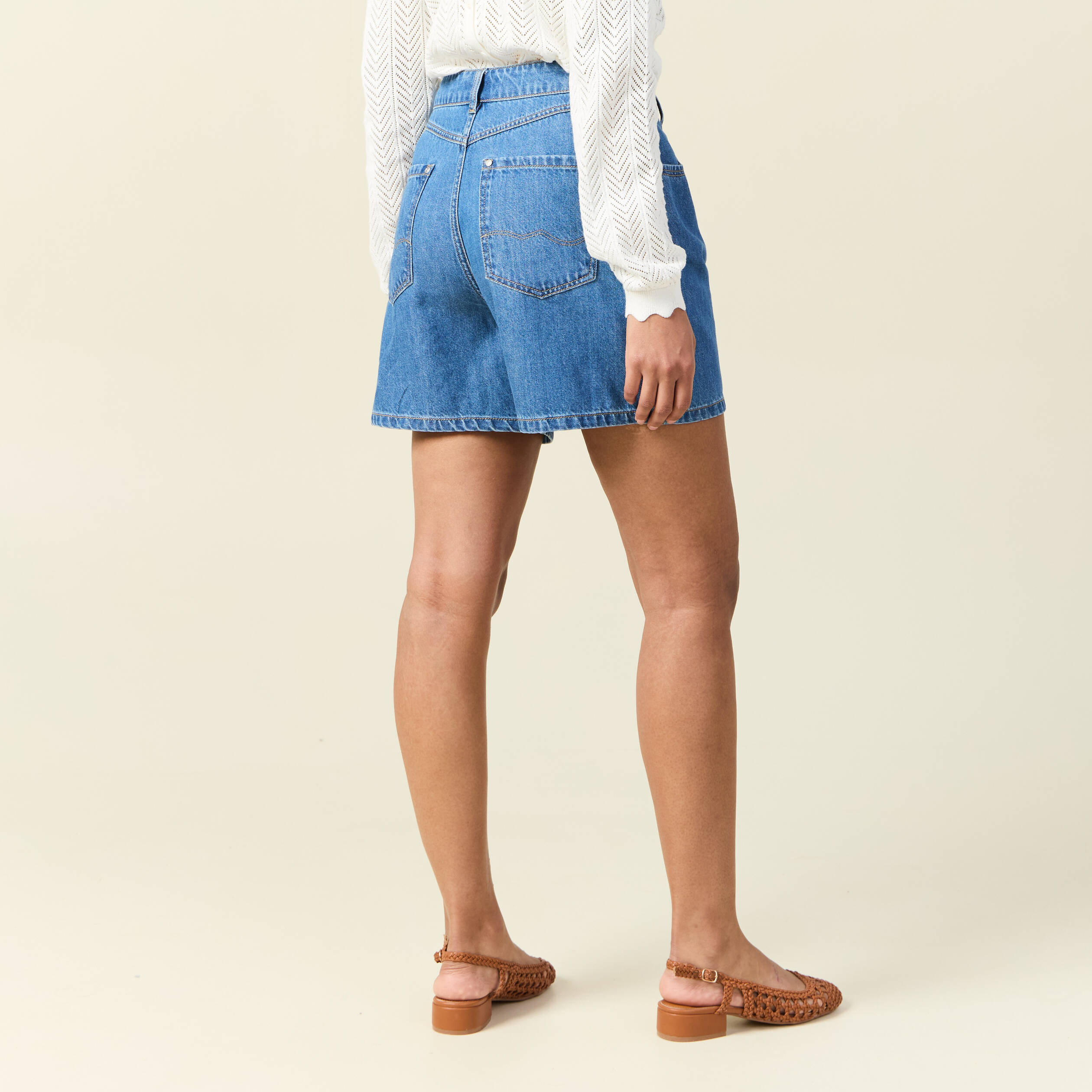 short droit en jean a pinces denim baby bleu femme Short droit en jean à pinces denim baby bleu femme