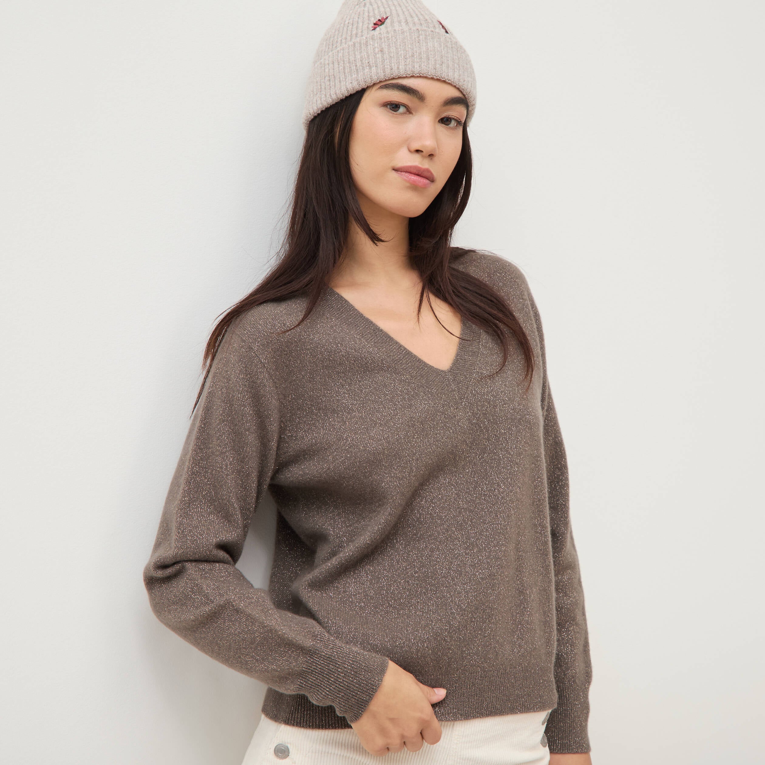 Pull droit col v manches longues taupe femme