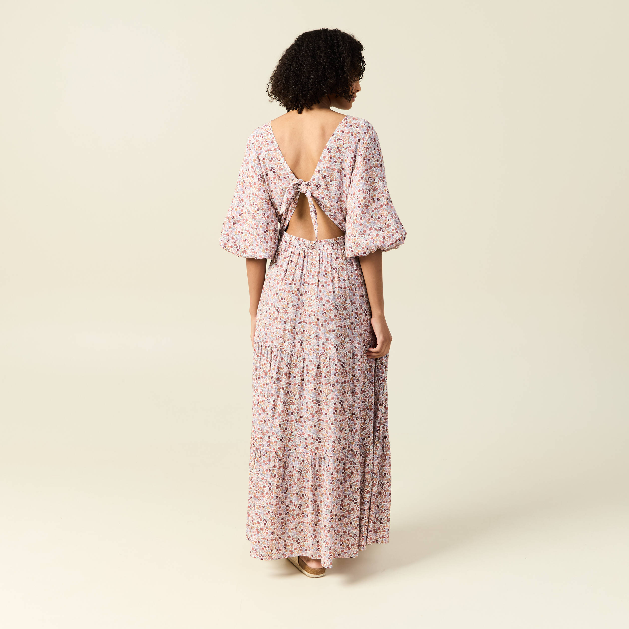 robe longue evasee ivoire femme Robe longue évasée ivoire femme