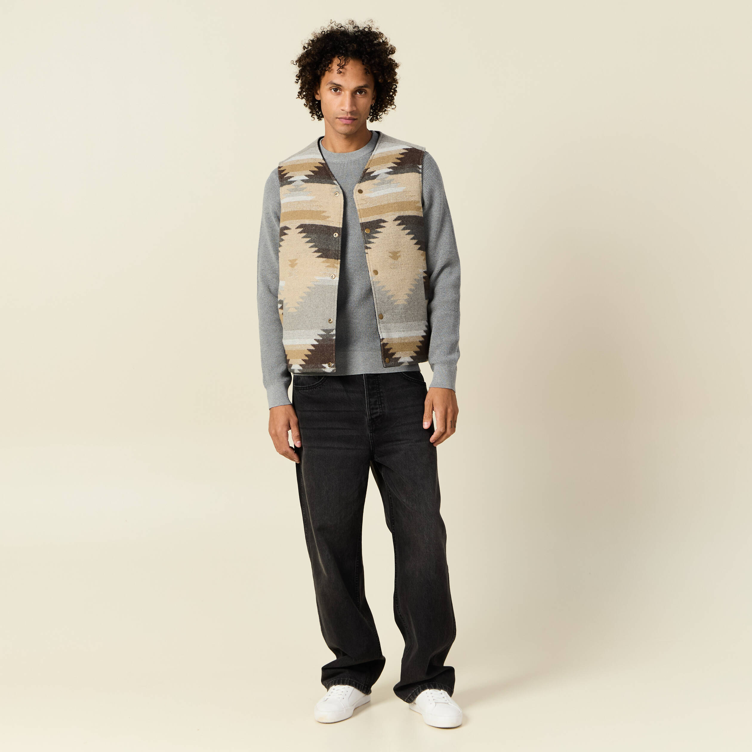 Pull Unisexe Alf Retro Thumb Up – Gris, Col Rond, Manches Longues – Coton Doux, Impression Qualité – Homme/Femme