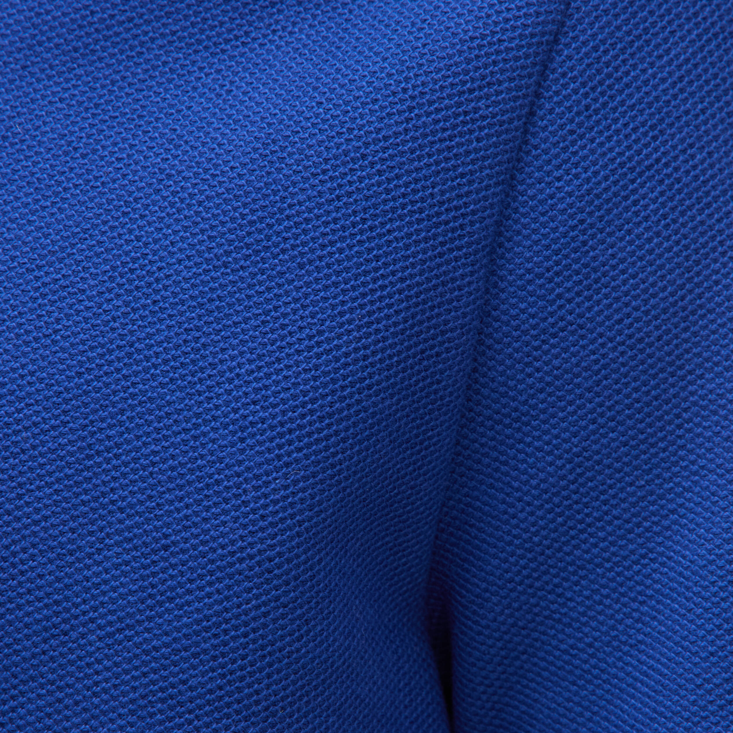 Polo cintr&eacute; manches courtes en coton bleu electrique homme