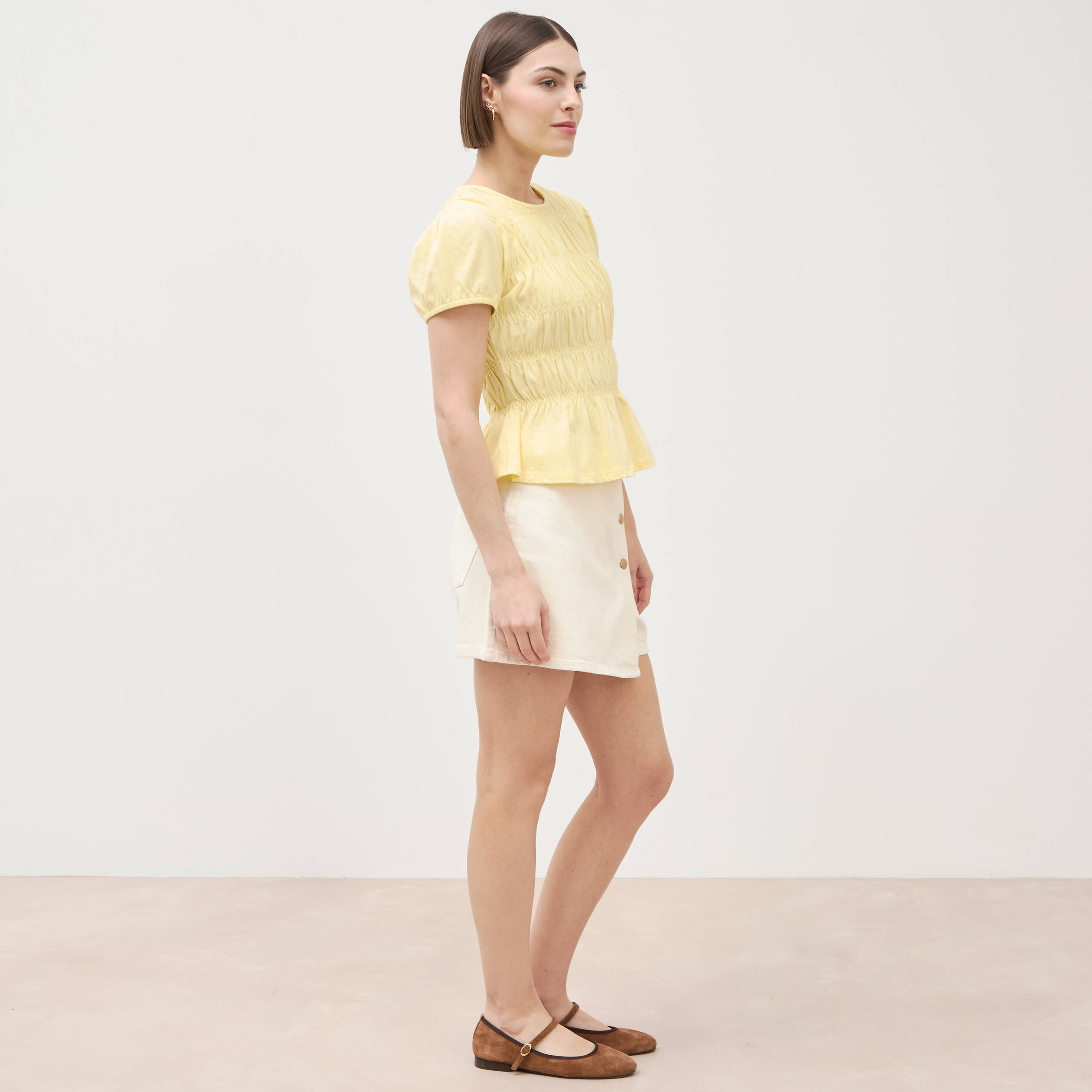T-shirt fronc&eacute; col rond manches courtes jaune pastel femme
