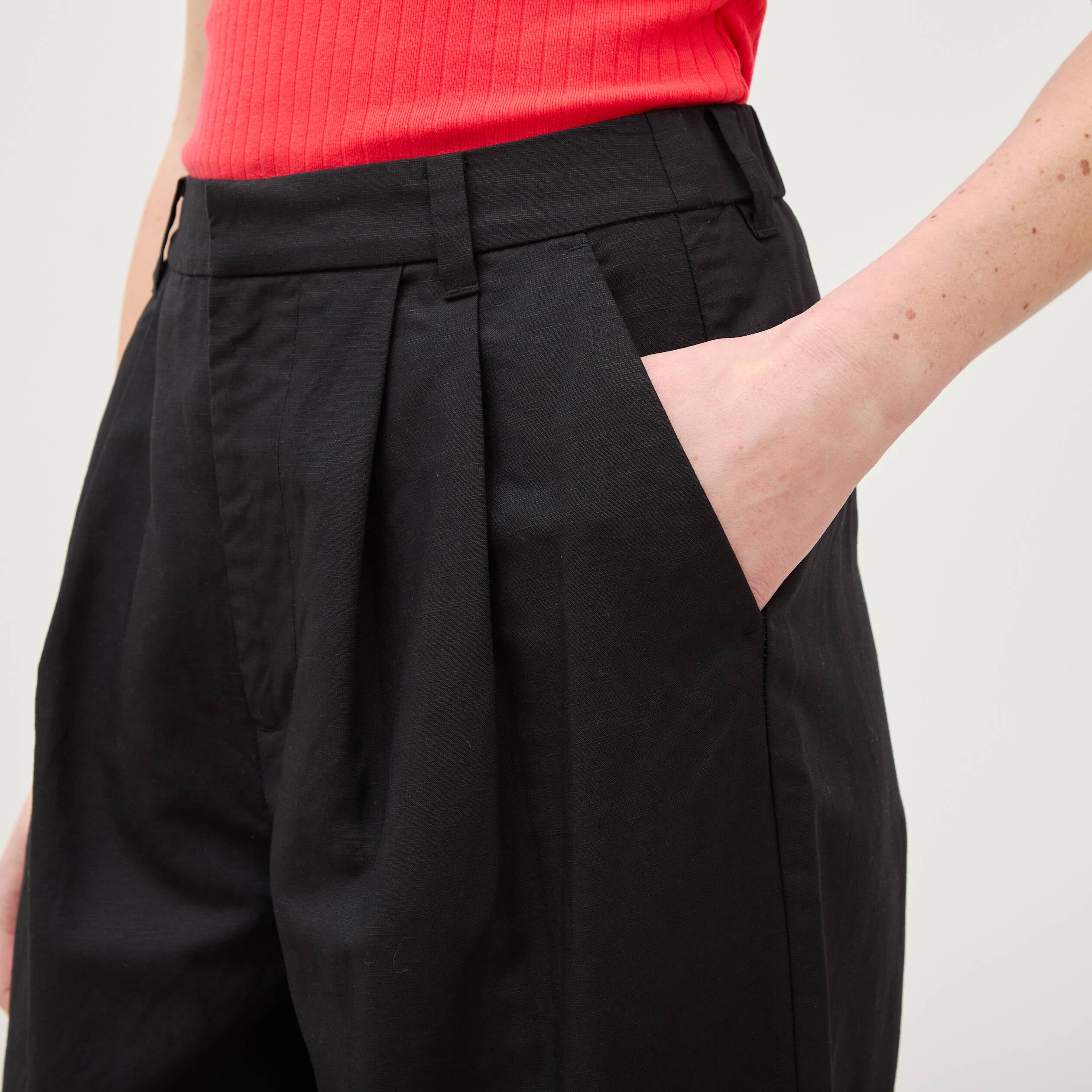 Pantalon barrel coupe loose taille haute noir femme