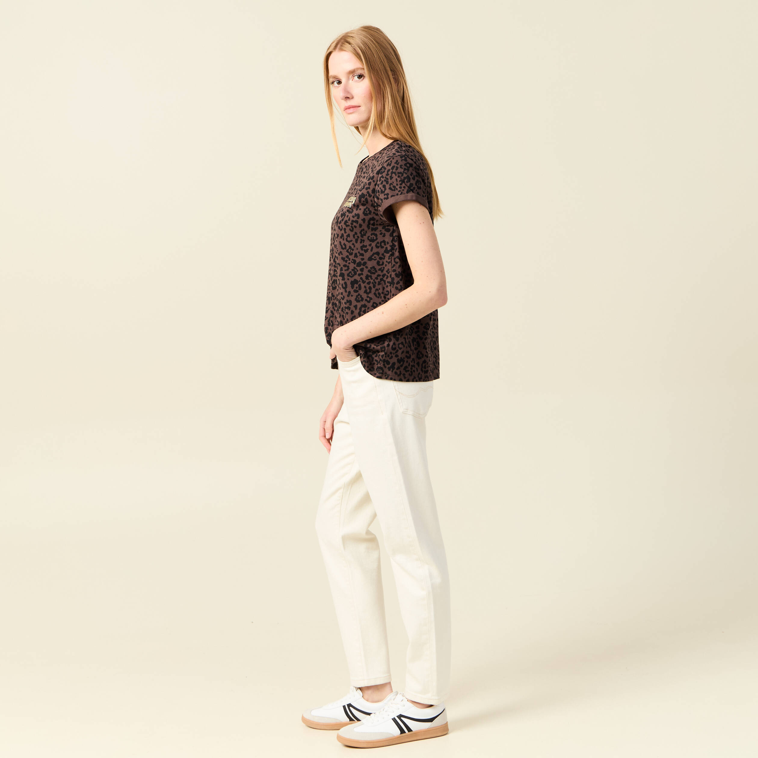 t shirt manches courtes marron fonce femme T-shirt manches courtes marron foncé femme