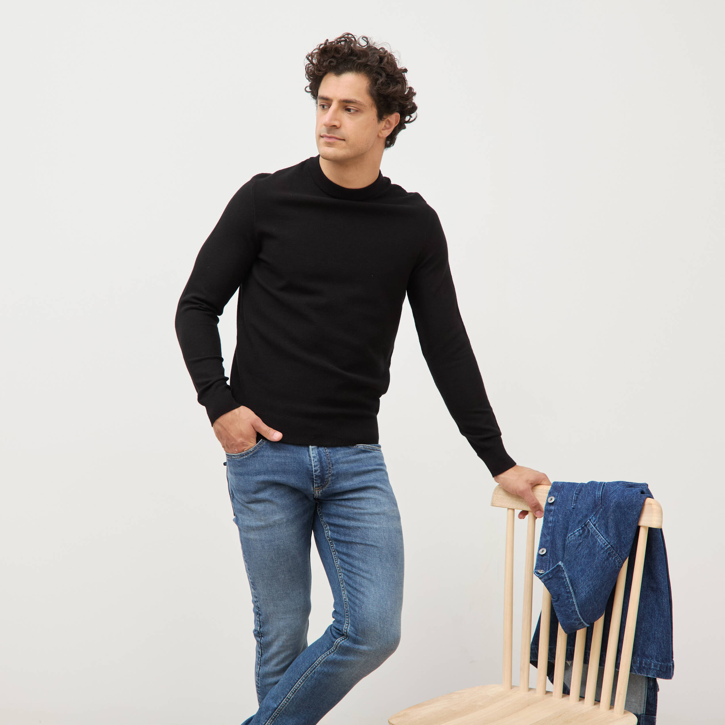 Pull manches longues col rond noir homme