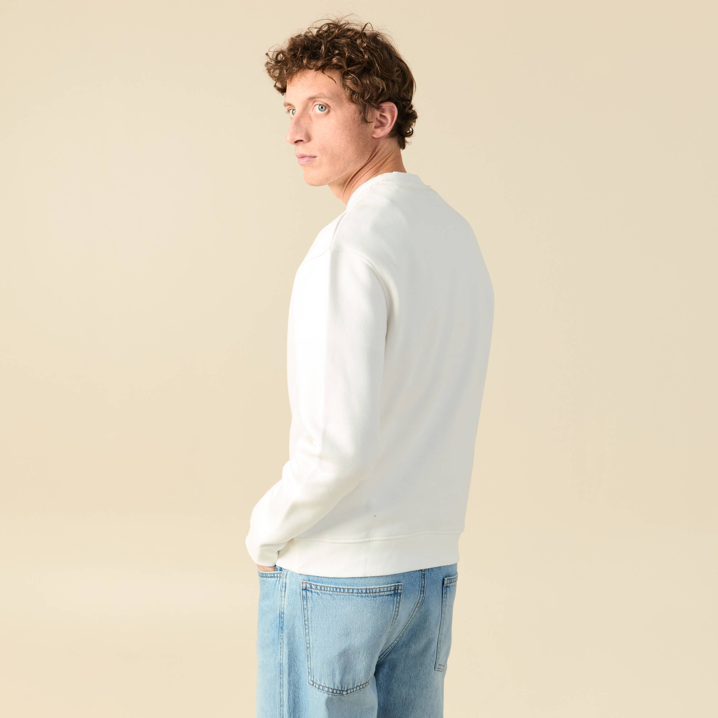 Sweat ras de cou manches longues brod&eacute; ecru homme