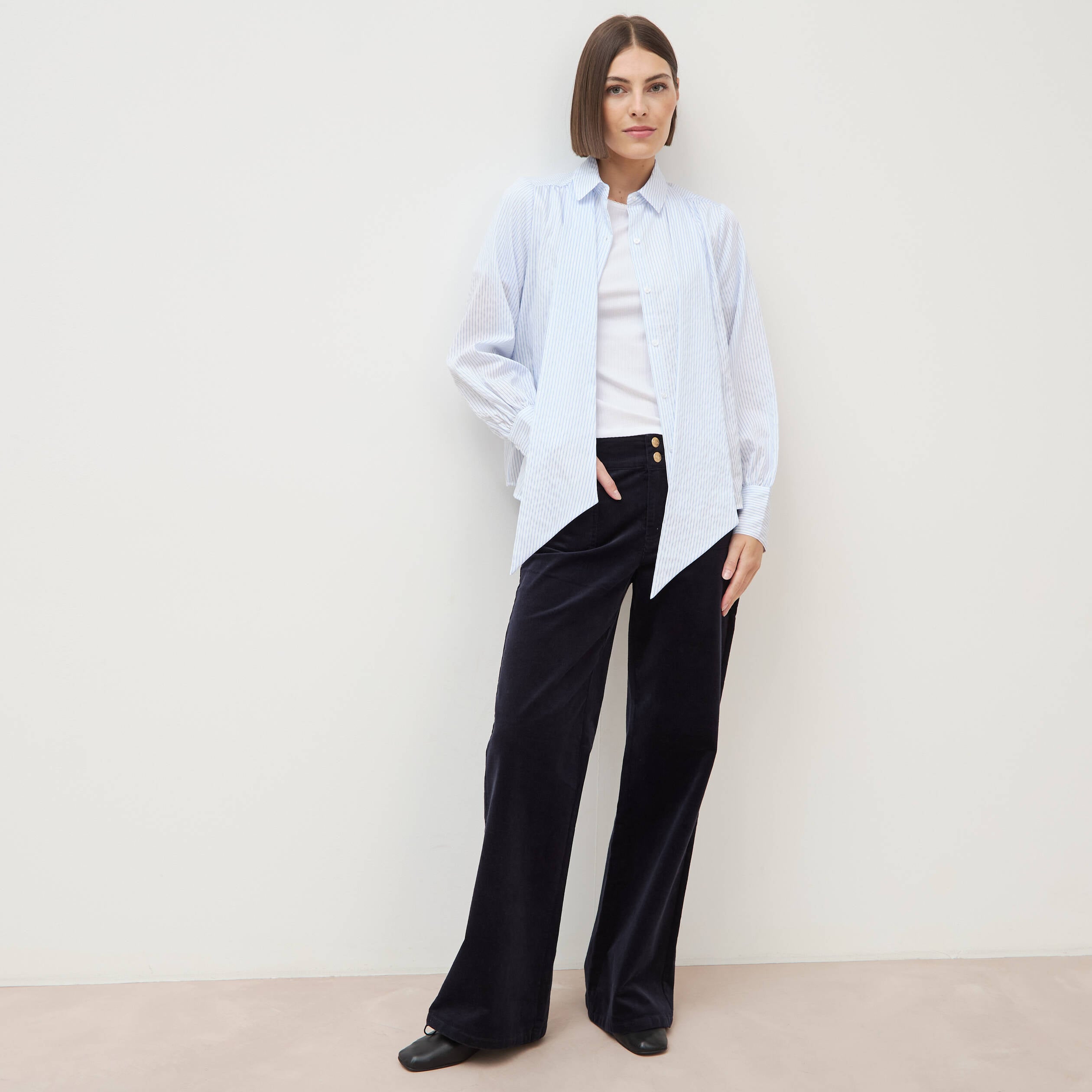 Pantalon flare taille haute en velours bleu fonc&eacute; femme
