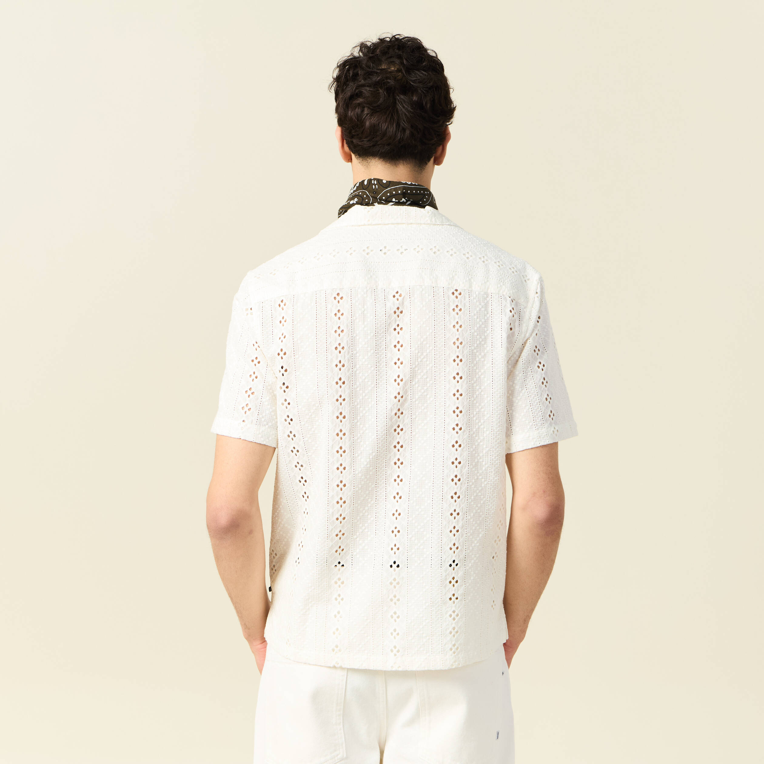 Chemise manches courtes brod&eacute;e ecru homme