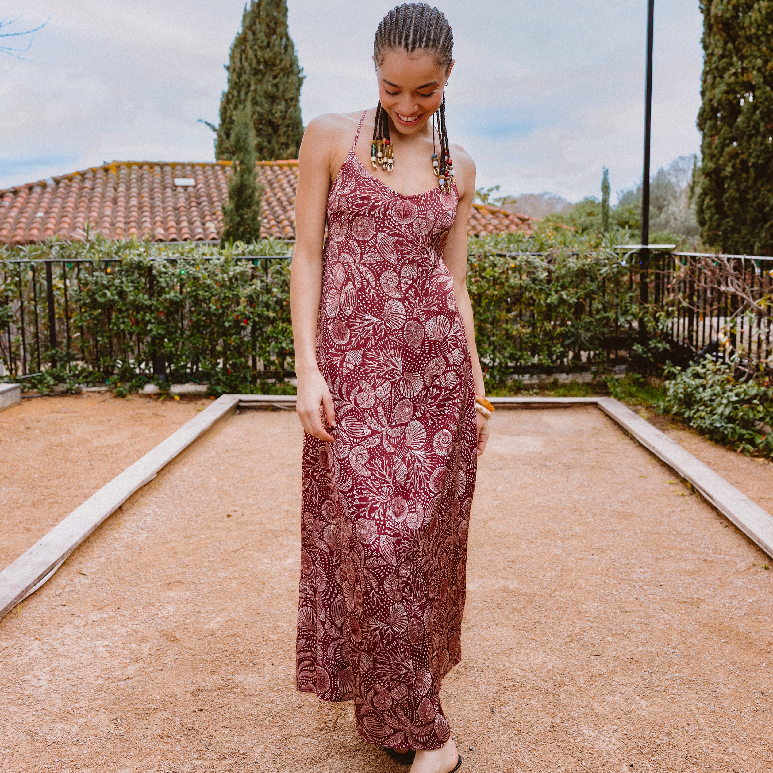 Robe bretelle satin&eacute;e col v marron chocolat femme