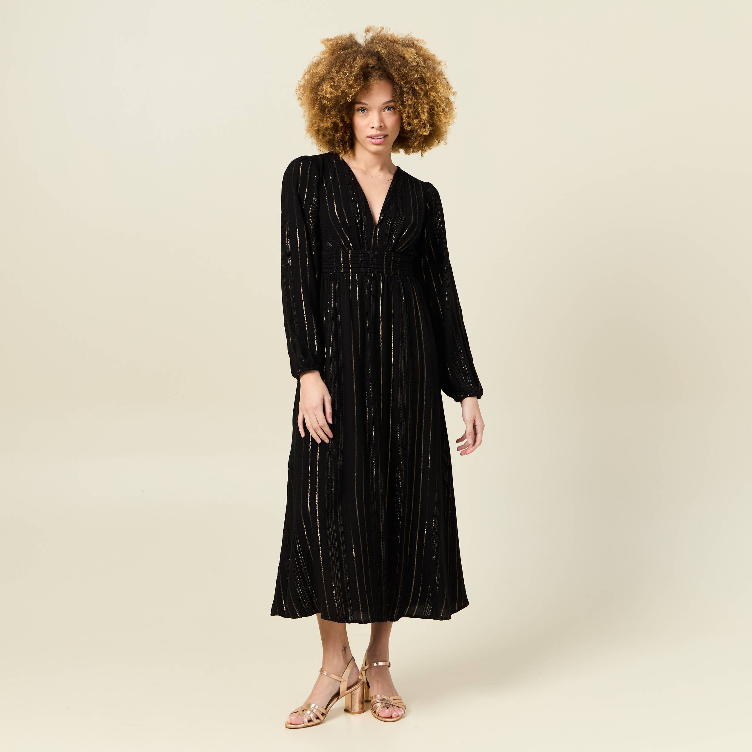 Robe longue &eacute;vas&eacute;e fluide noir femme